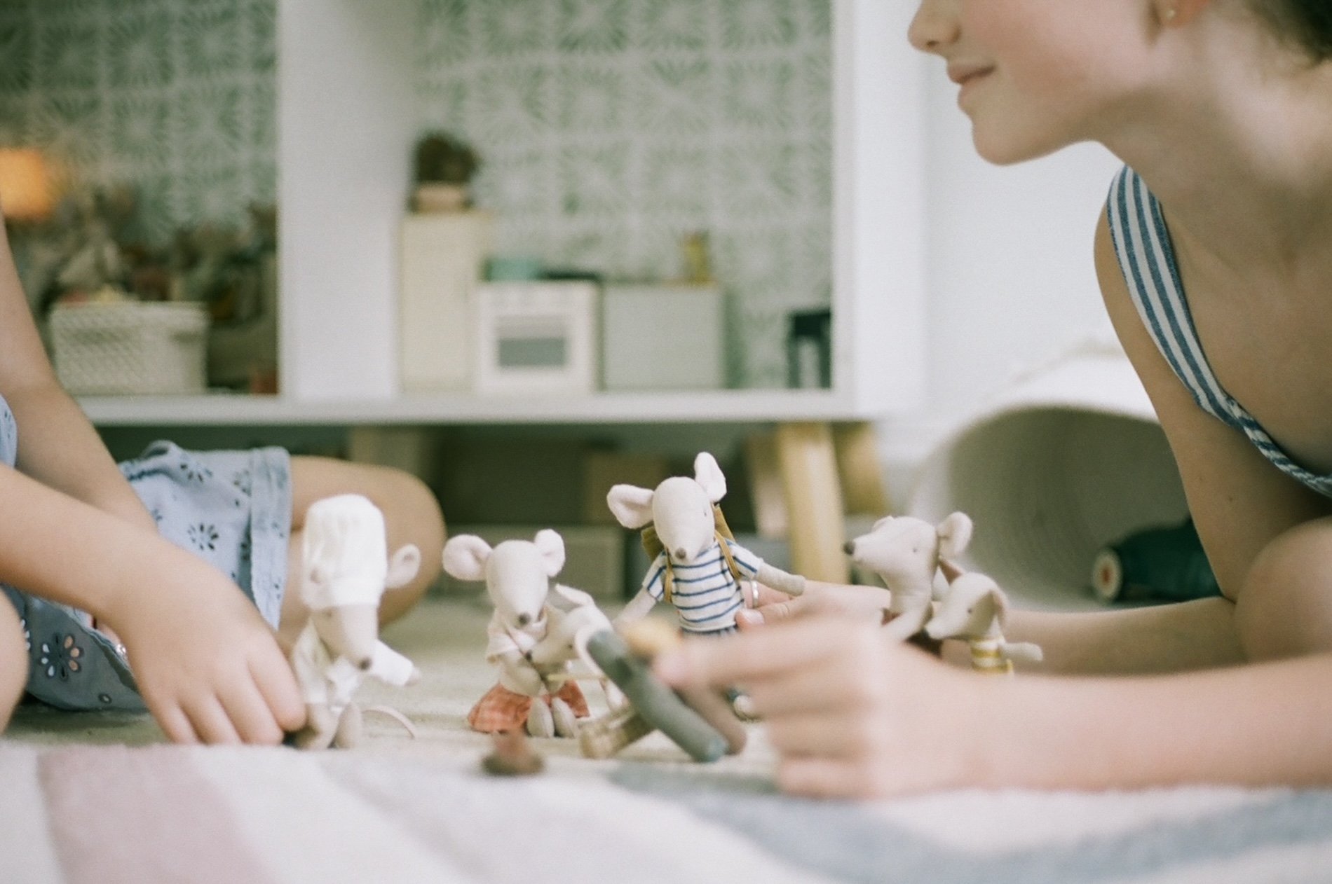 Mouse House-Girls-Summer 2025-Porta400-Kate Neal Photography.JPG