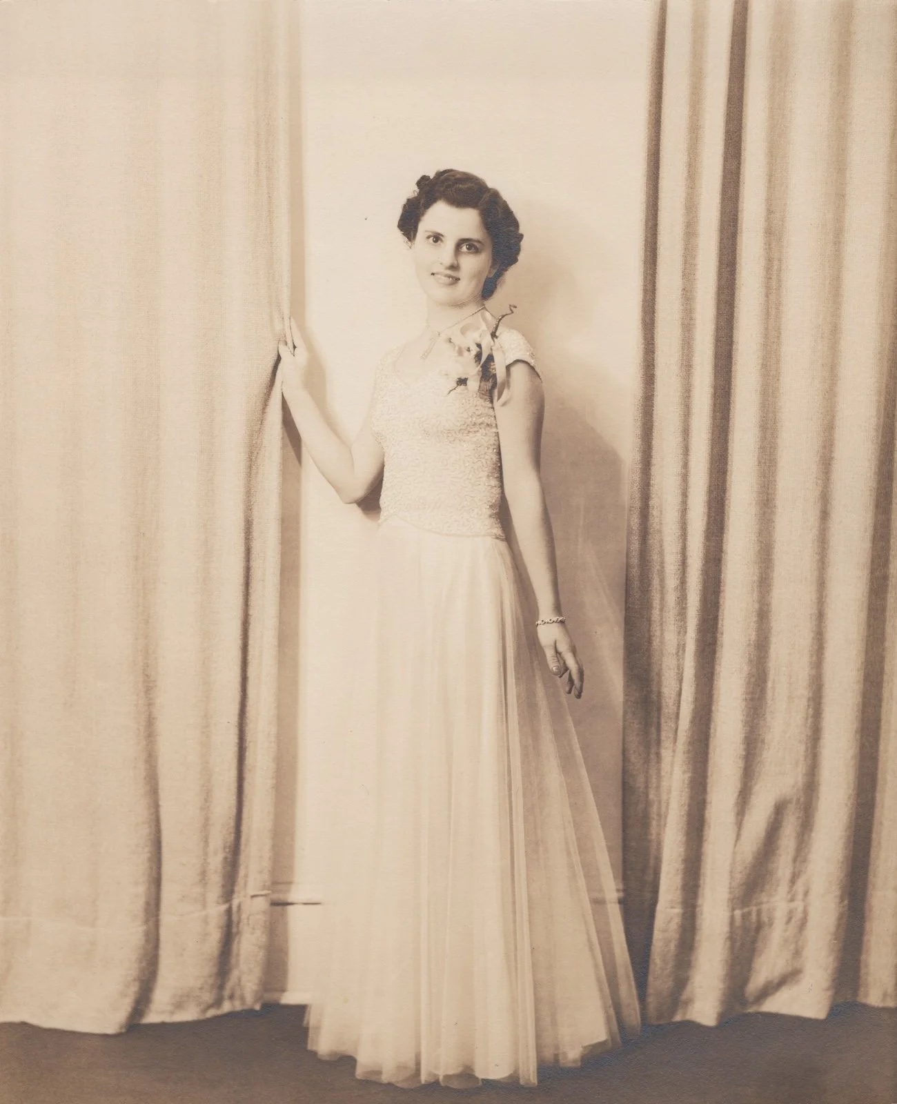Vivian Endler-Great Grandmother-Kate Neal Photography.jpg