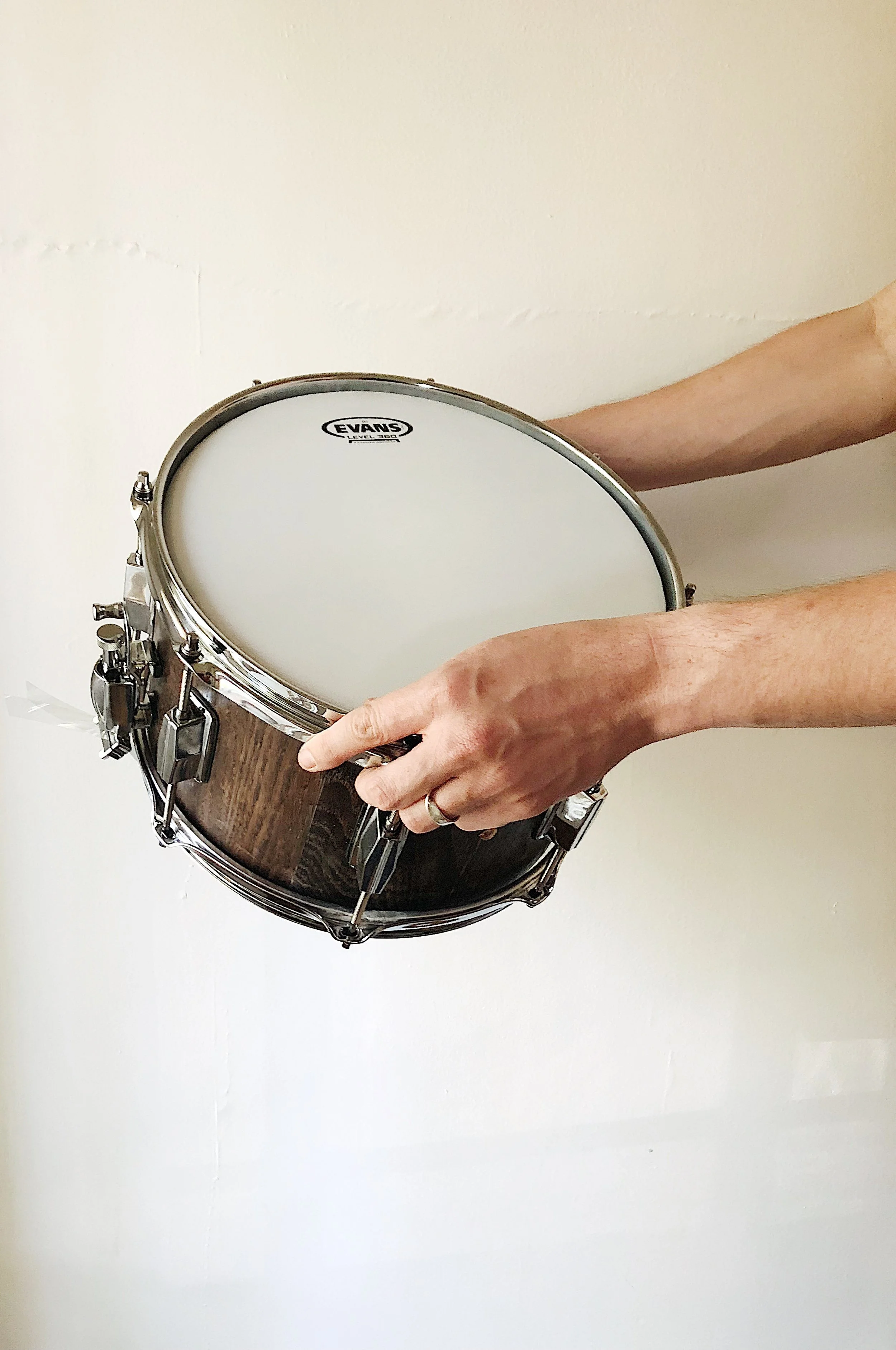 custom 12"x6" ebonized oak snare drum

-SOLD-