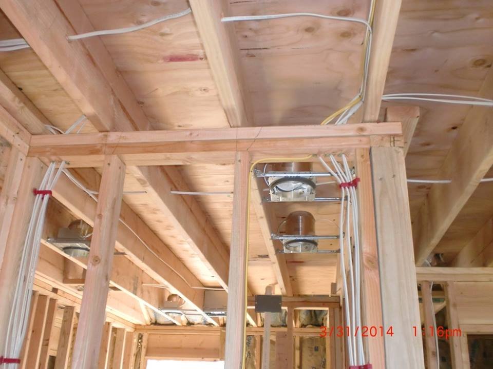 24 Main bath with recess lights.jpg