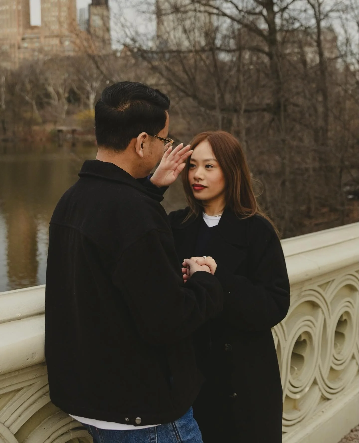 T &amp; A&rsquo;s early morning proposal in Central Park ✨