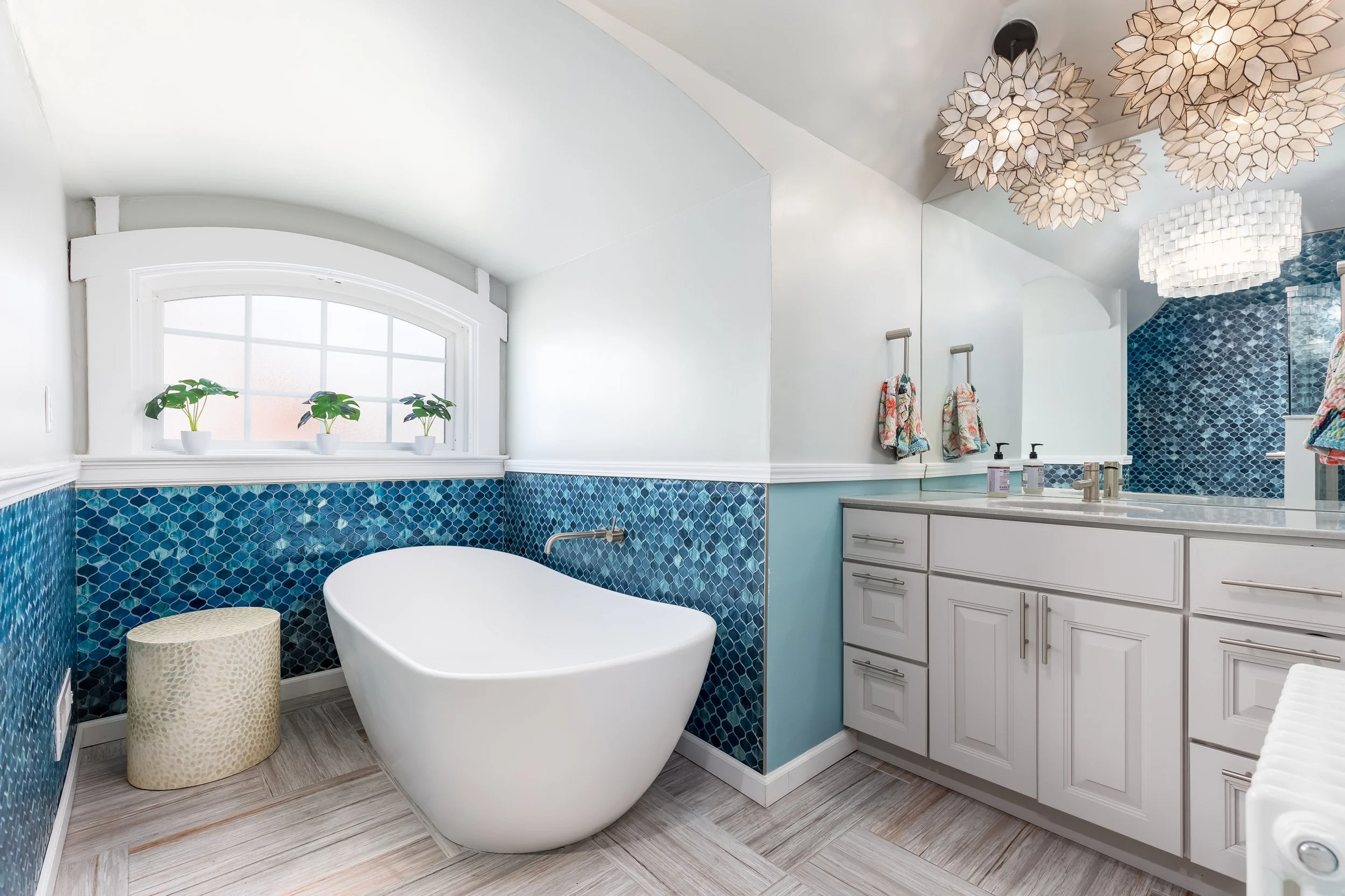 22 Riverside_MLS-21.jpg