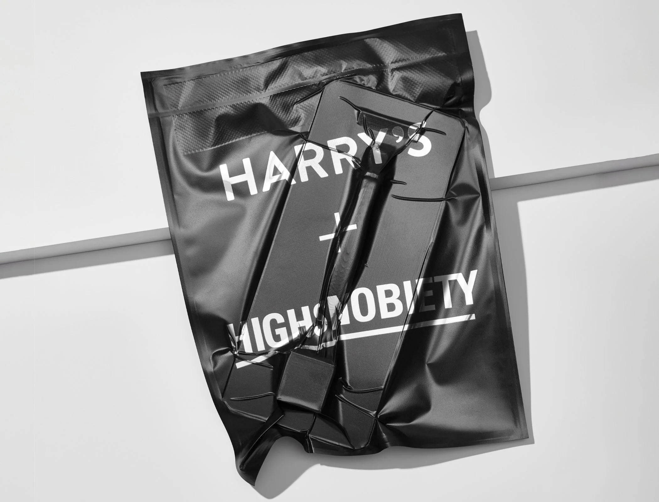Harry's x Highsnobiety Vacuum-sealed Packaging