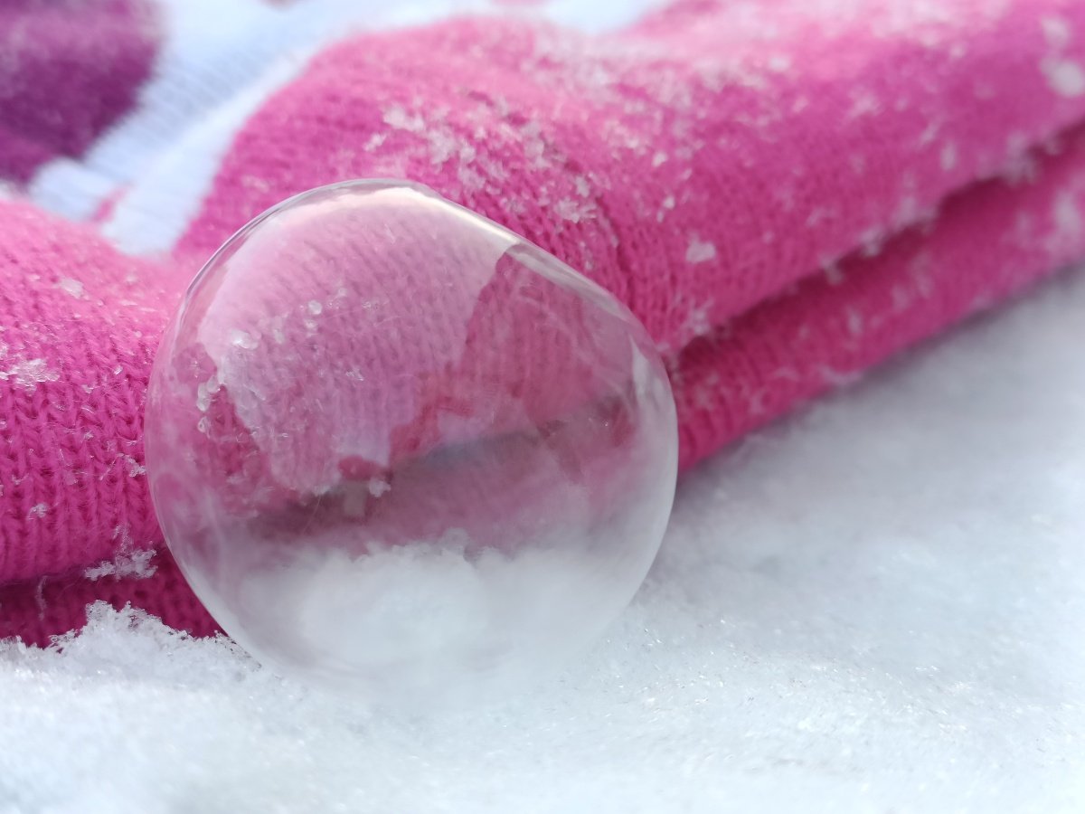 Lempeyttä, rakennetta – ja joskus se kuuluisa potku perseelle