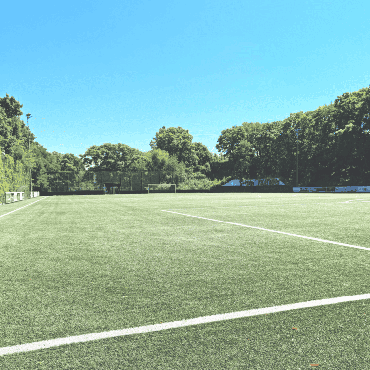 Lok Döbling Fußballplatz