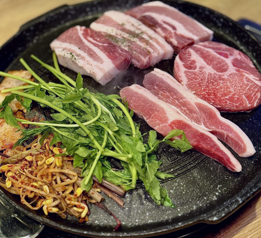 Best Area for Korean BBQ in Seoul: Myeongdong, Hongdae, or Gangnam?