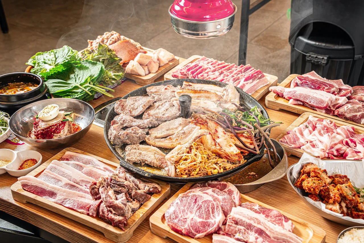 Myeongdong Gangnam Hongdae Korean BBQ Pig Conpany