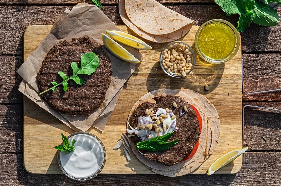 Lamb Pittas with Chilli Dip