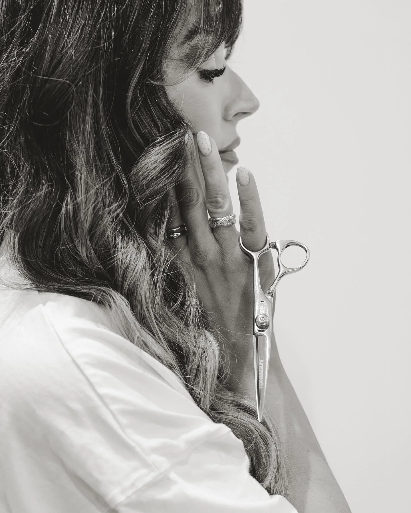 Your brand deserves more than just imagery.
It deserves photographs that capture presence, confidence and the feeling behind what you do ✨

Some gorgeous side profile shots of @danielle92_thealchemisthair 🤍

Mini branding sessions are available, alo