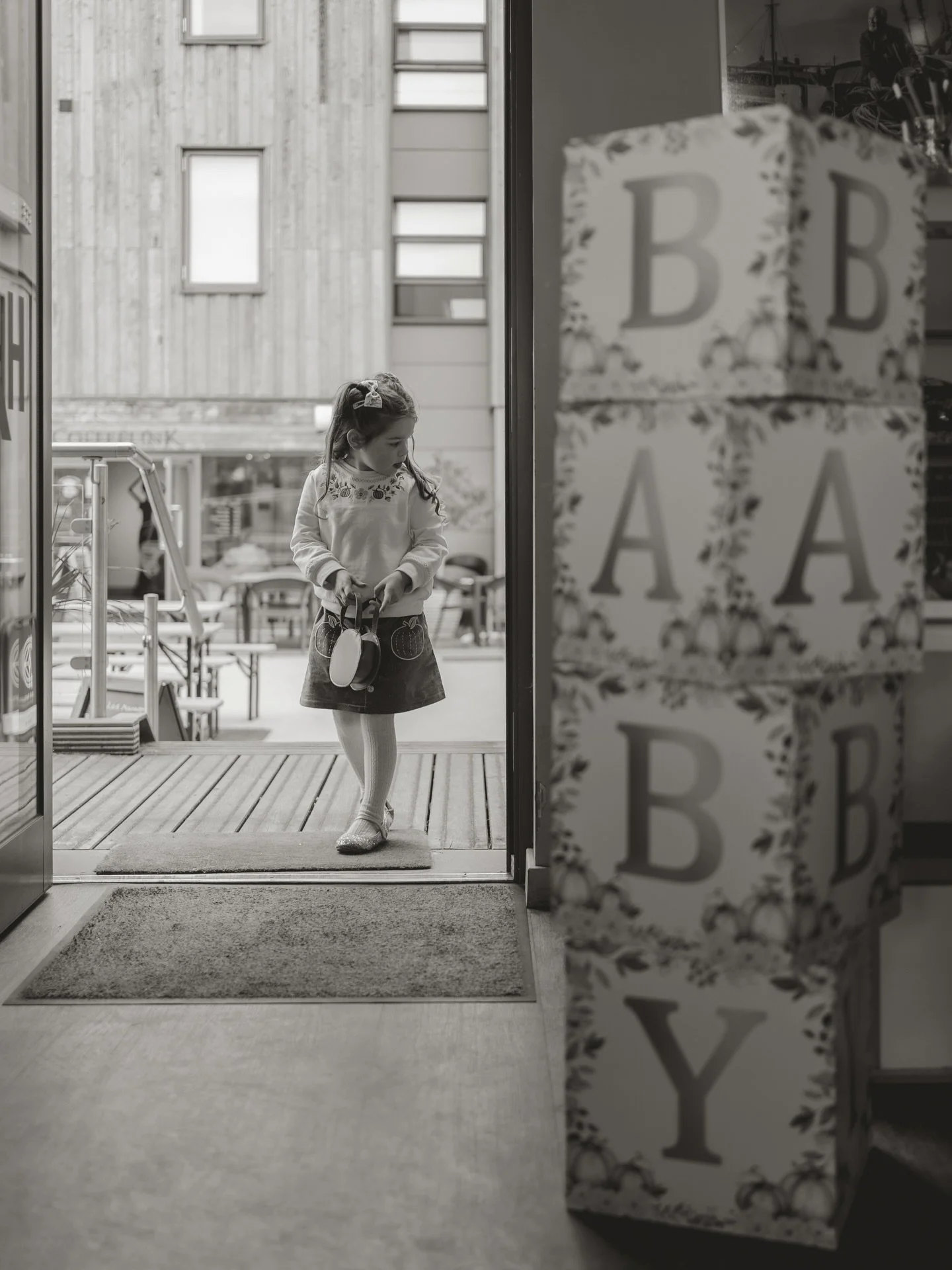 I absolutely loved capturing this baby shower back in September ✨ 

The games, the gifts, and all the little moments in between &mdash; full of laughter, anticipation and so much love 🫶🏻 

#suffolkfamilyphotographer #eventsphotography #babyshower #