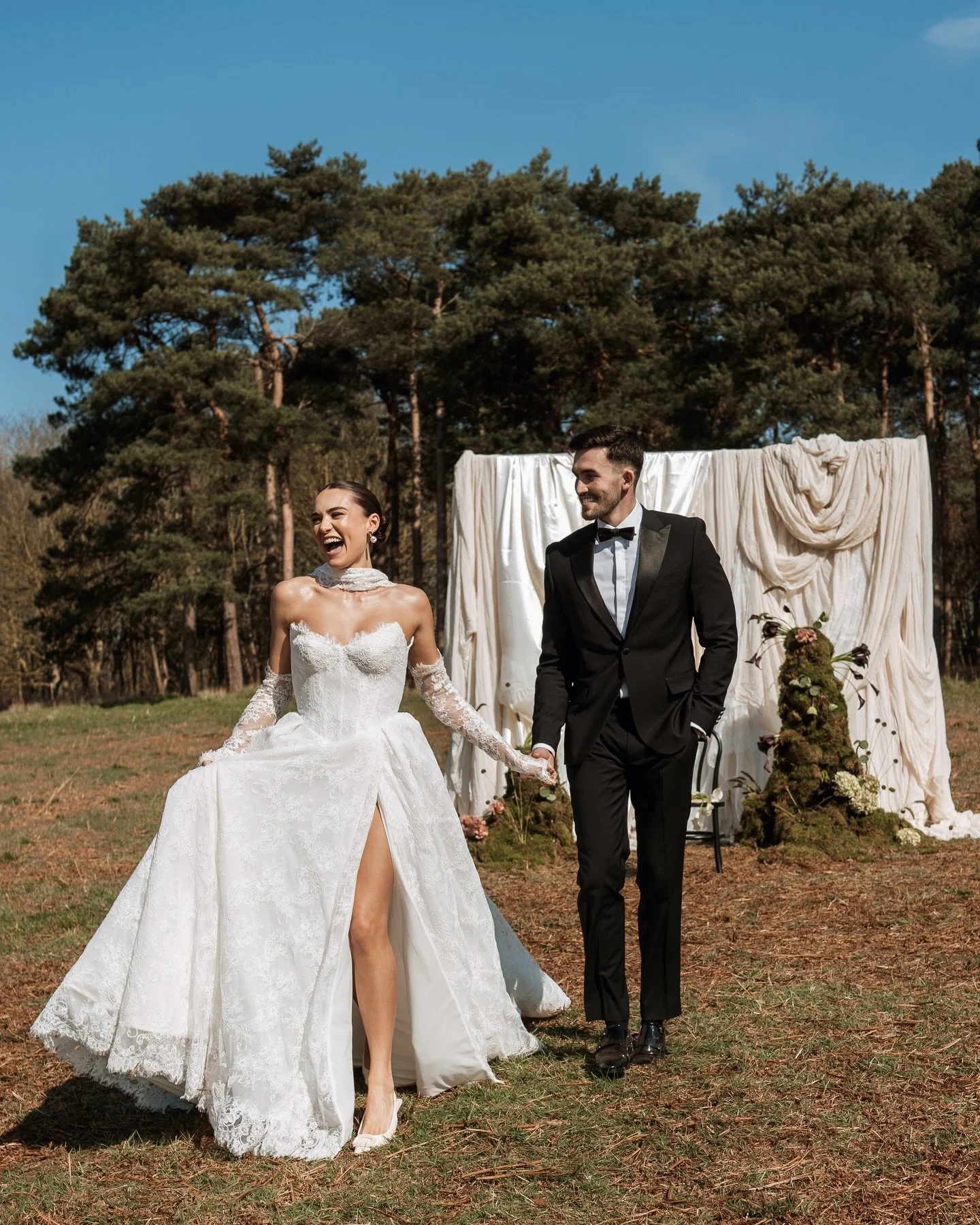 Daisy &amp; Josh 🫶🏻

Absolute perfection, what a beautiful experience shooting with these two 🤍 @modelcouple_daisyandjosh 

Workshop host ~ @sharoncudworthphotography
Workshop ~ @the_edit_workshops
Venue ~ @butleypriory
Model ~ @modelcouple_daisya