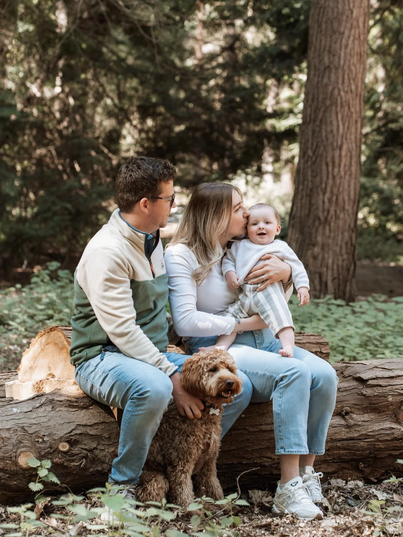 Hannah and her family love to be outdoors and on walks so we decided to take their session to a place they love - Rendlesham Forest ❤️

I will always give you location options for your session, but i want the spot to reflect you and your family, so i