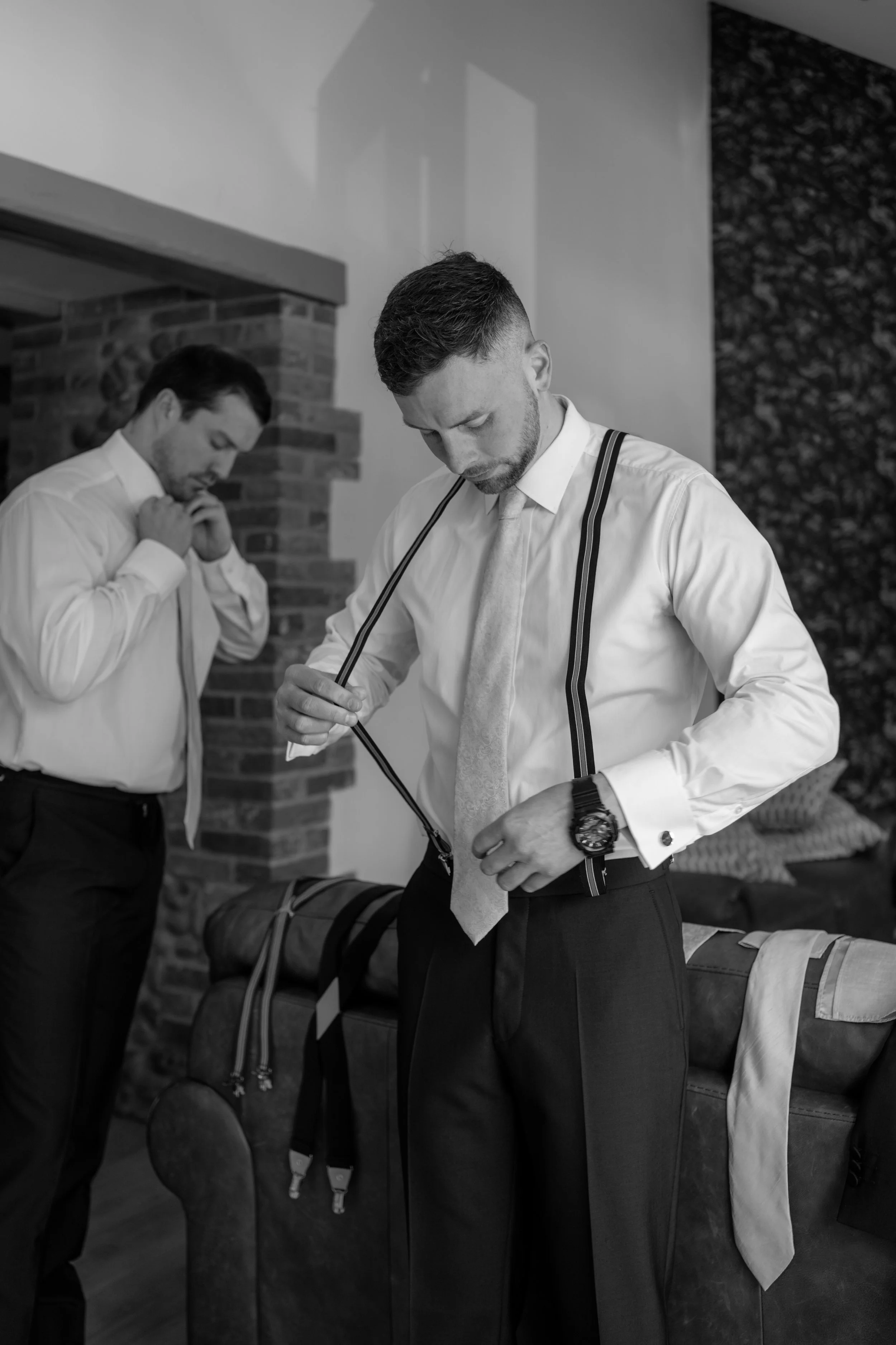 gemma-wythe-photography-groom-preparations-norfolk-wedding.jpg