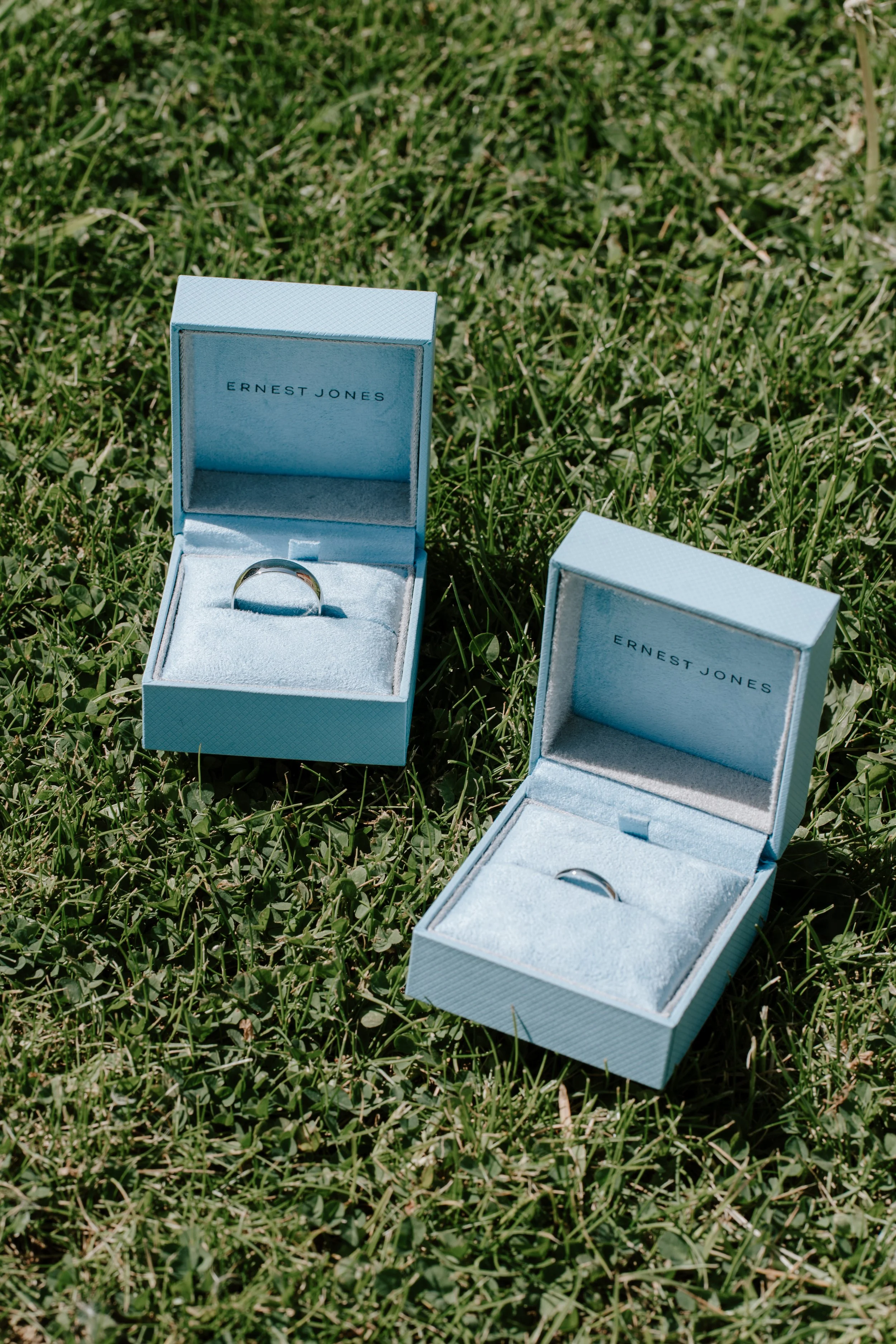 gemma-wythe-photography-wedding-ring-details..jpg