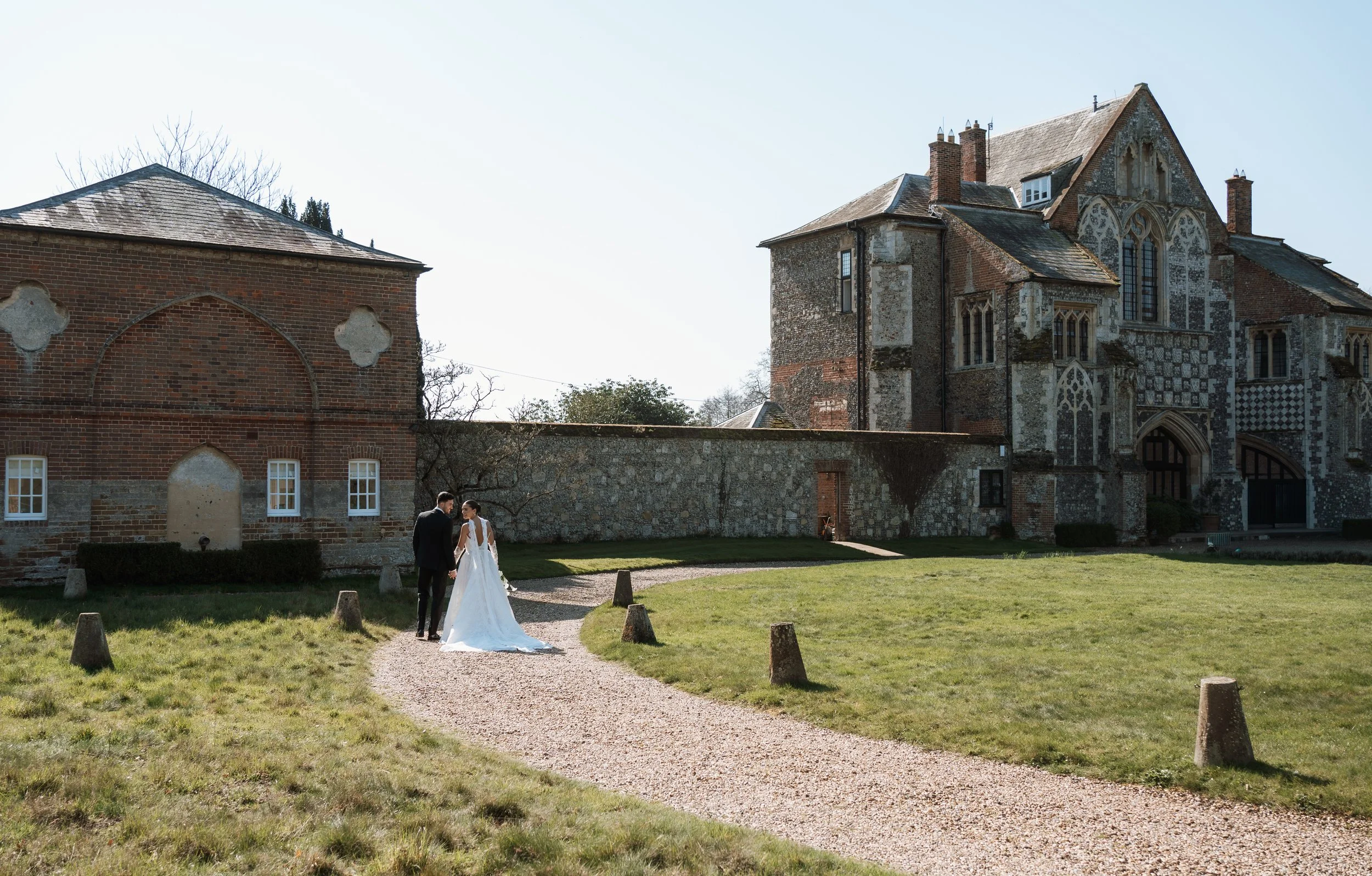 gemma-wythe-photography-butley-priory-wedding-venue.jpg