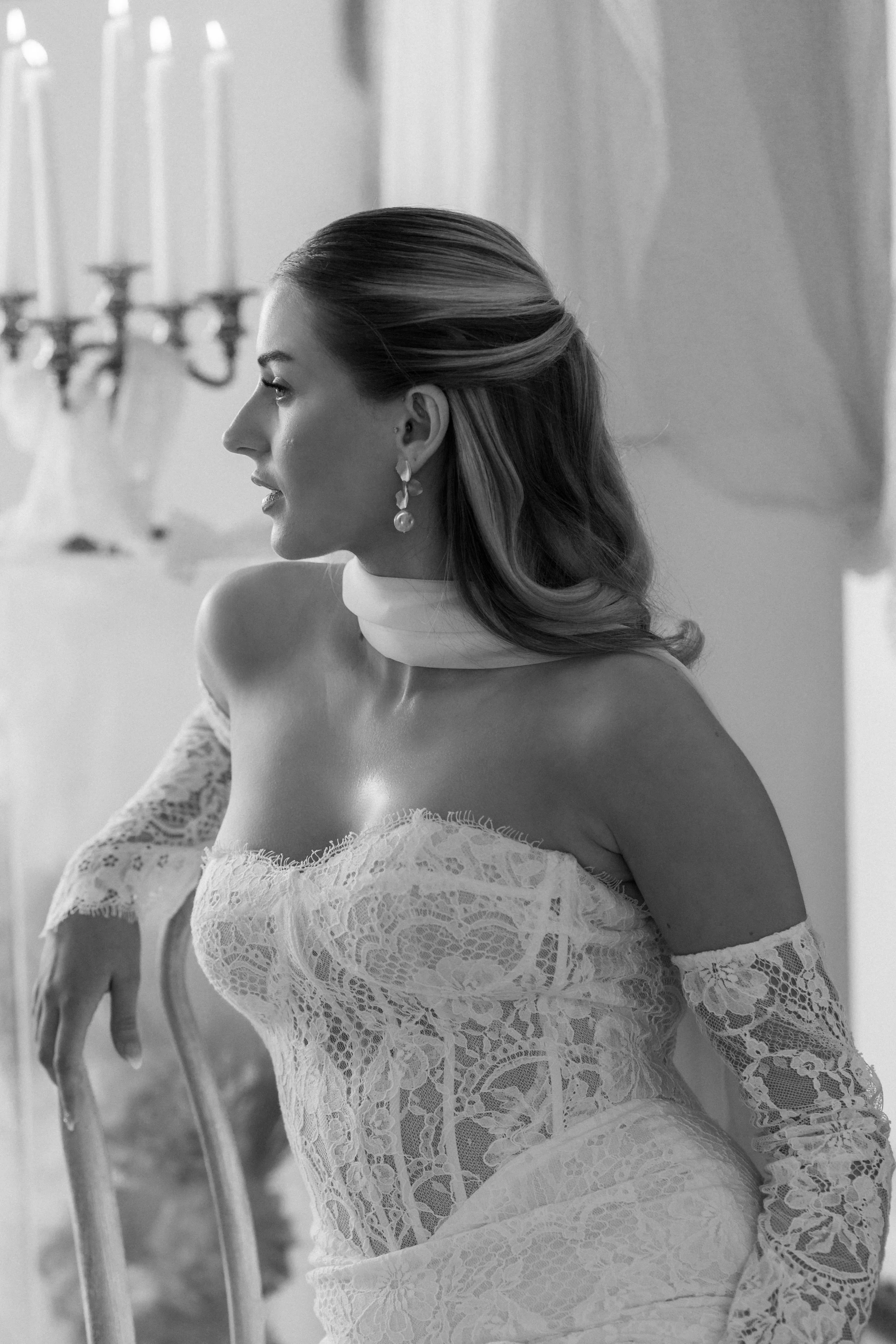 gemma-wythe-photography-butley-priory-black-and-white-bridal-portrait.jpg
