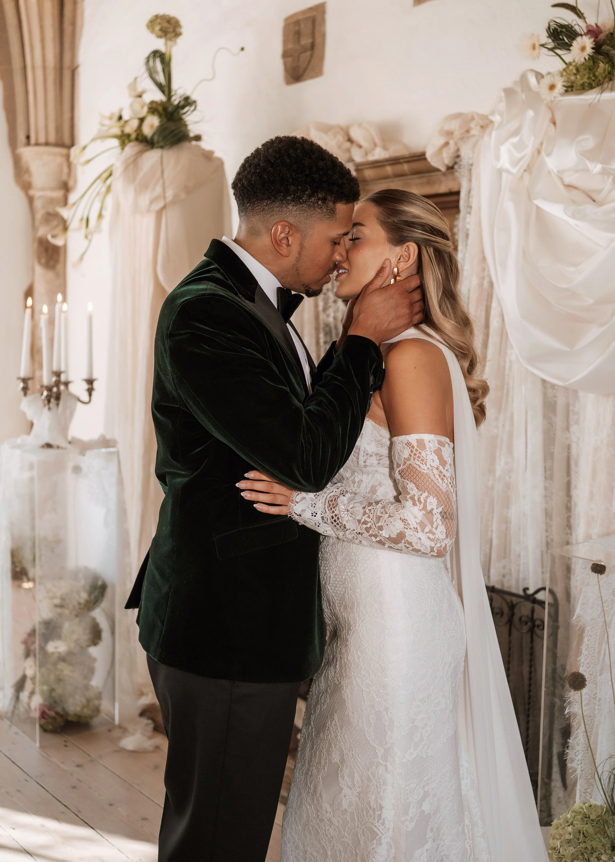 gemma-wythe-photography-butley-priory-romantic-couple-portrait.jpg