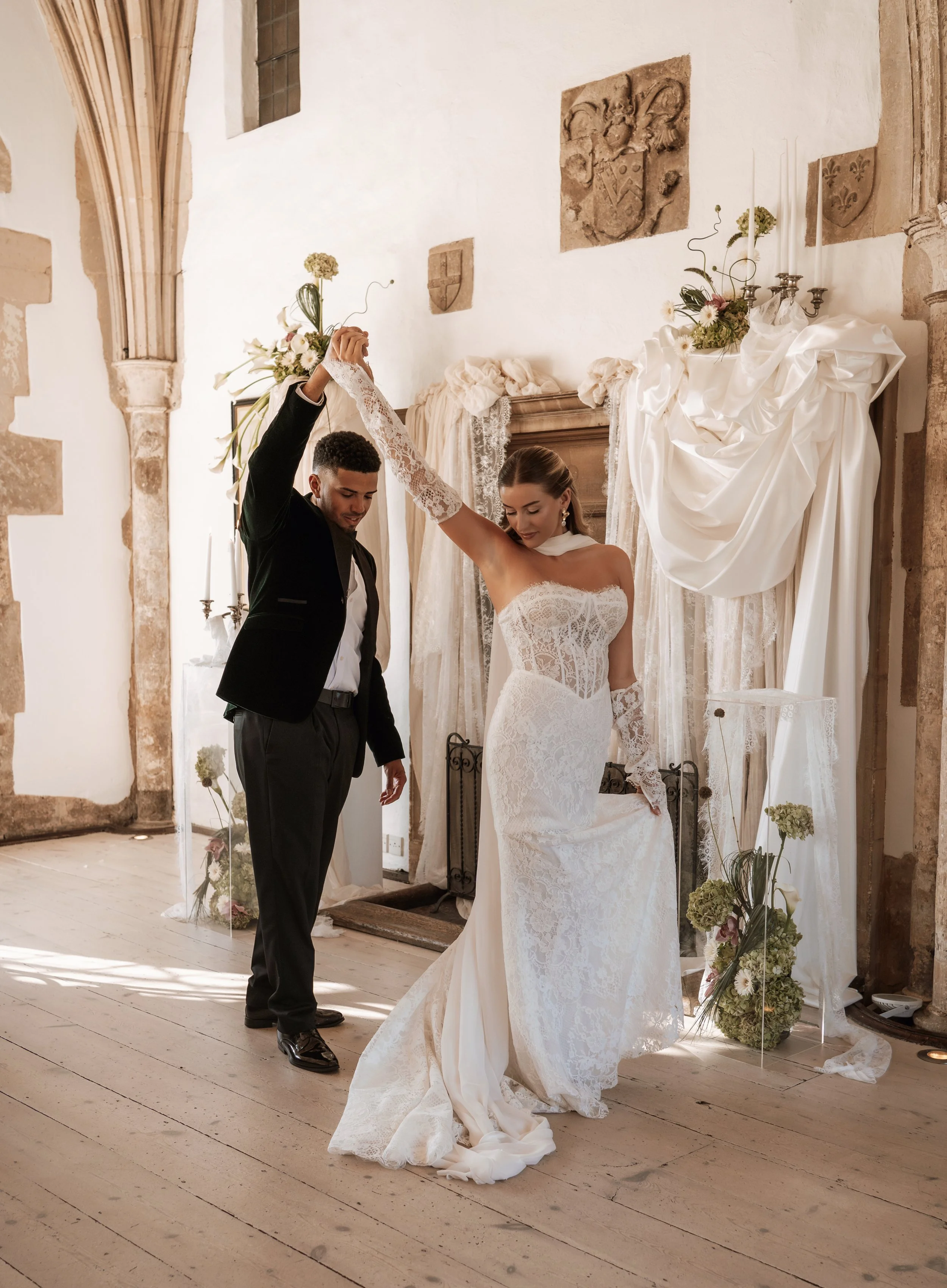 gemma-wythe-photography-butley-priory-wedding-dance.jpg