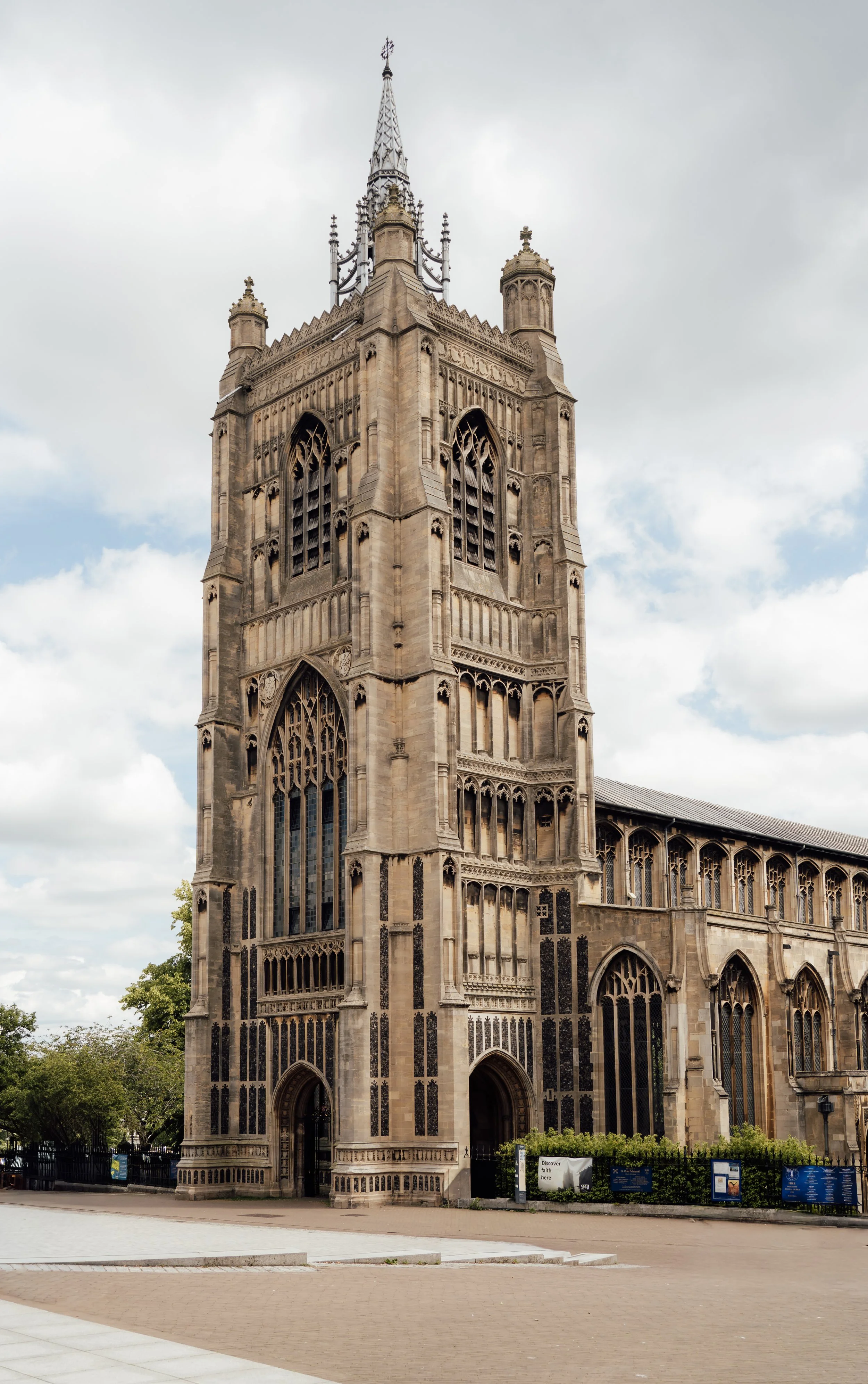 gemma-wythe-photography-st-peter-mancroft-church-wedding-photography.jpg