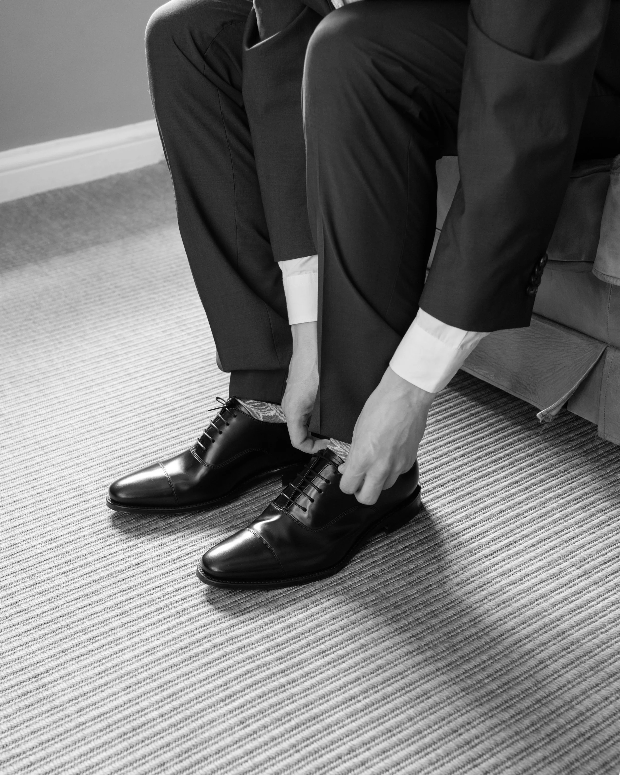 gemma-wythe-photography-groom-prep.jpg
