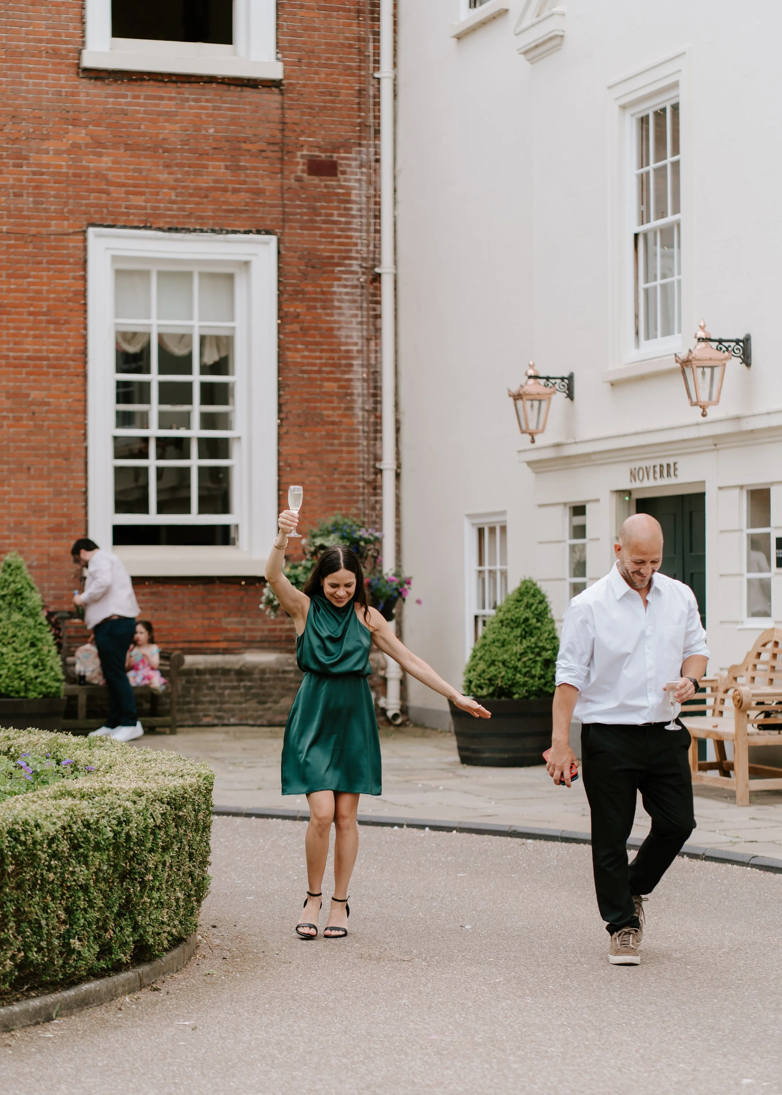 gemma-wythe-photography-wedding-guests.jpg