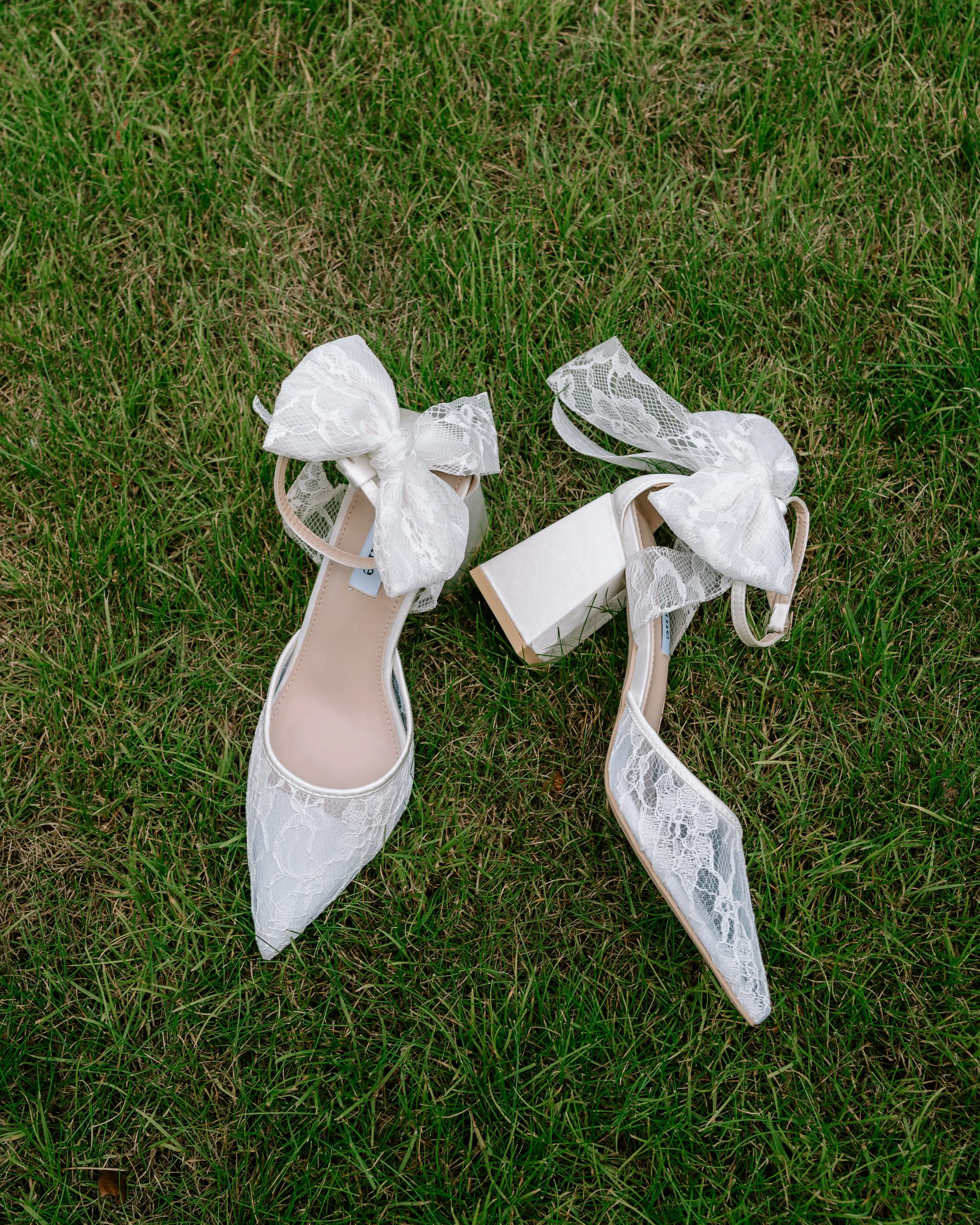 gemma-wythe-photography-wedding-shoes copy.jpg