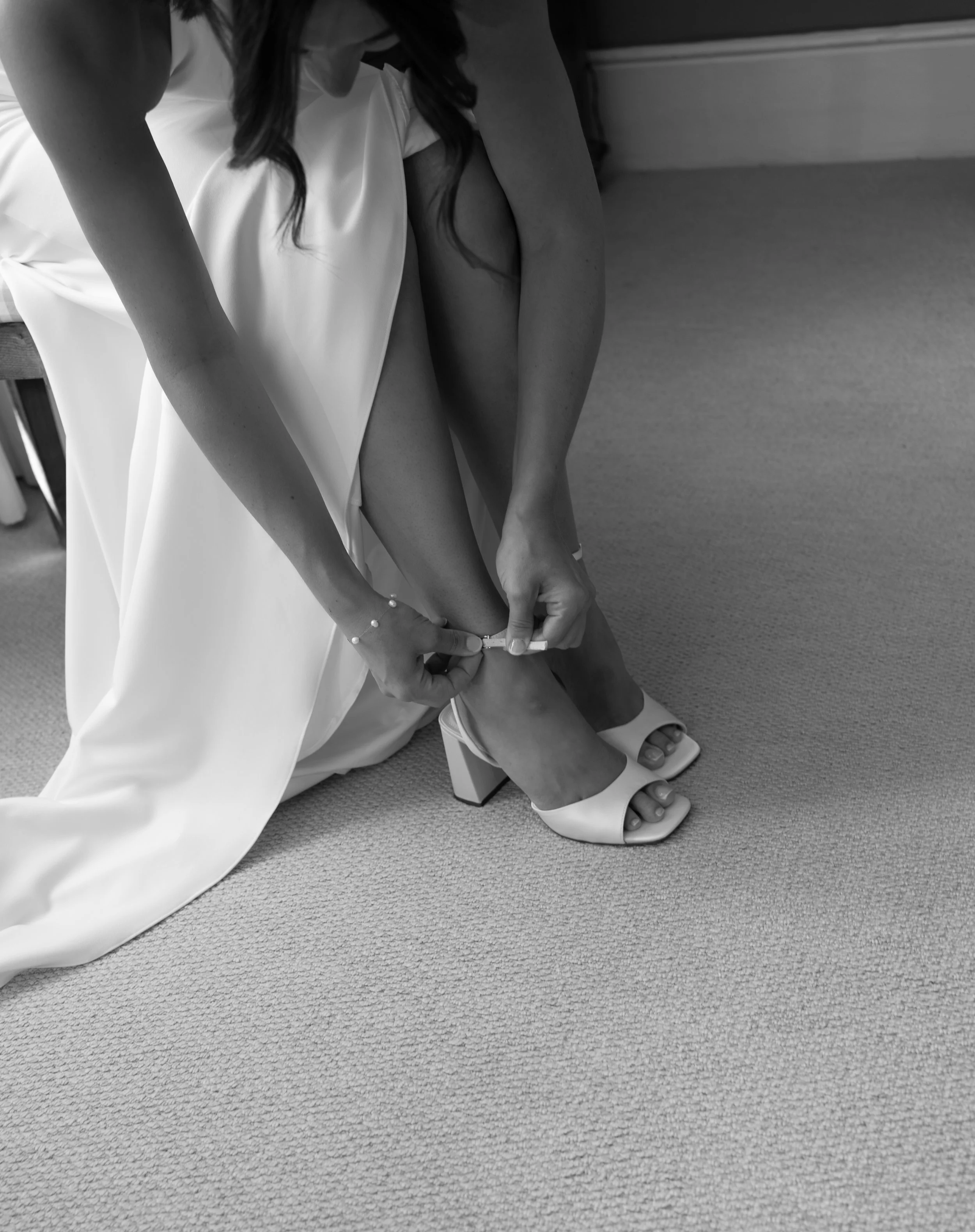 gemma-wythe-photography-bride-shoes.jpg