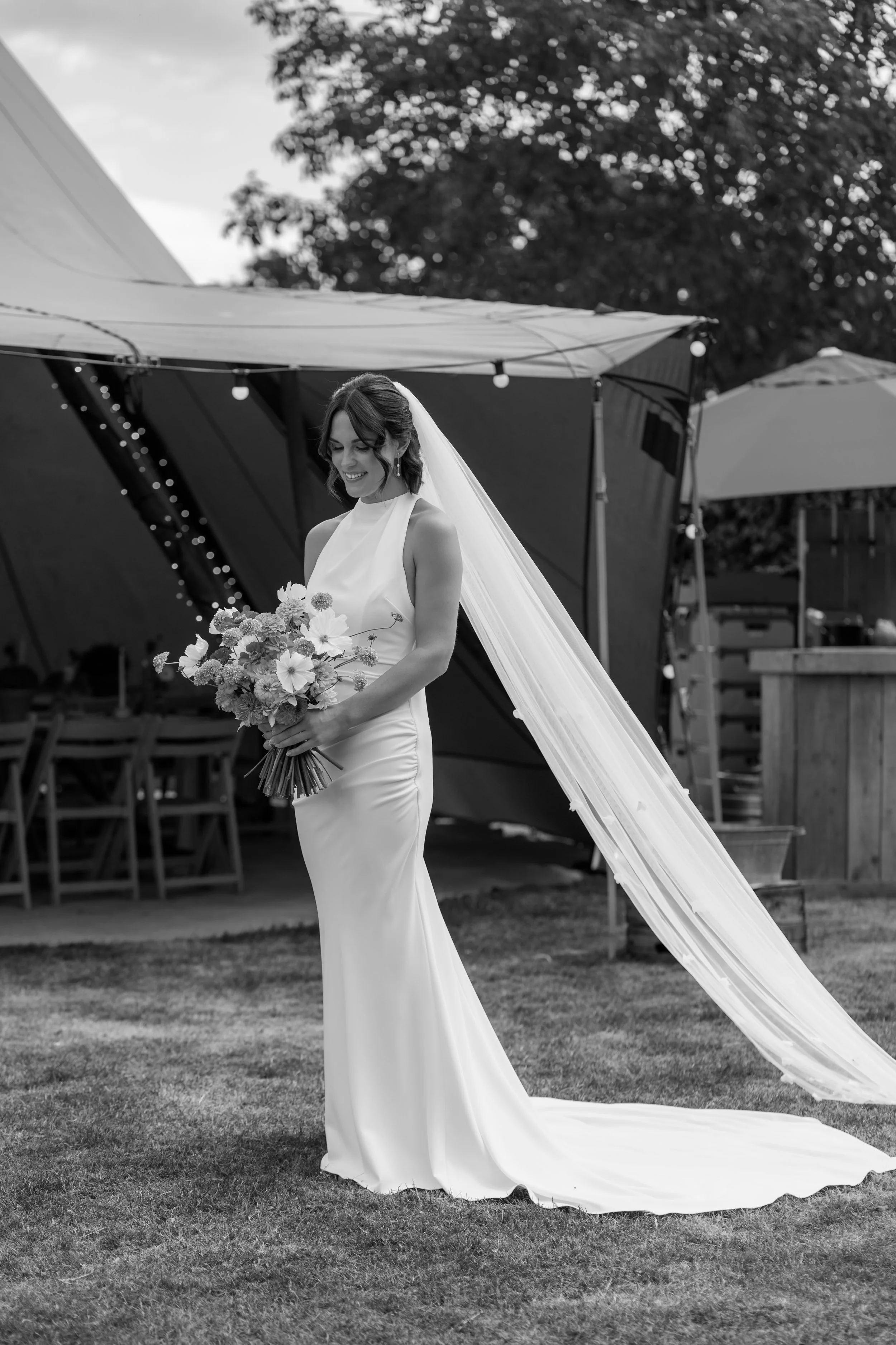 gemma-wythe-photography-black-and-white-bride-portrait.jpg