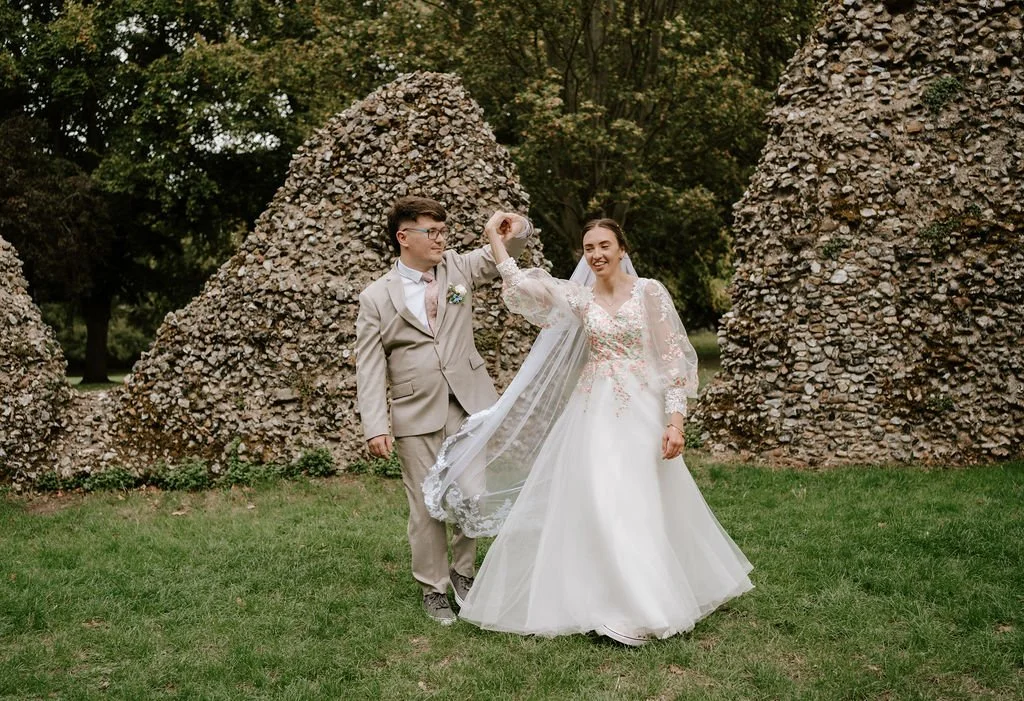 gemma-wythe-photography-abbey-gardens-wedding.jpg