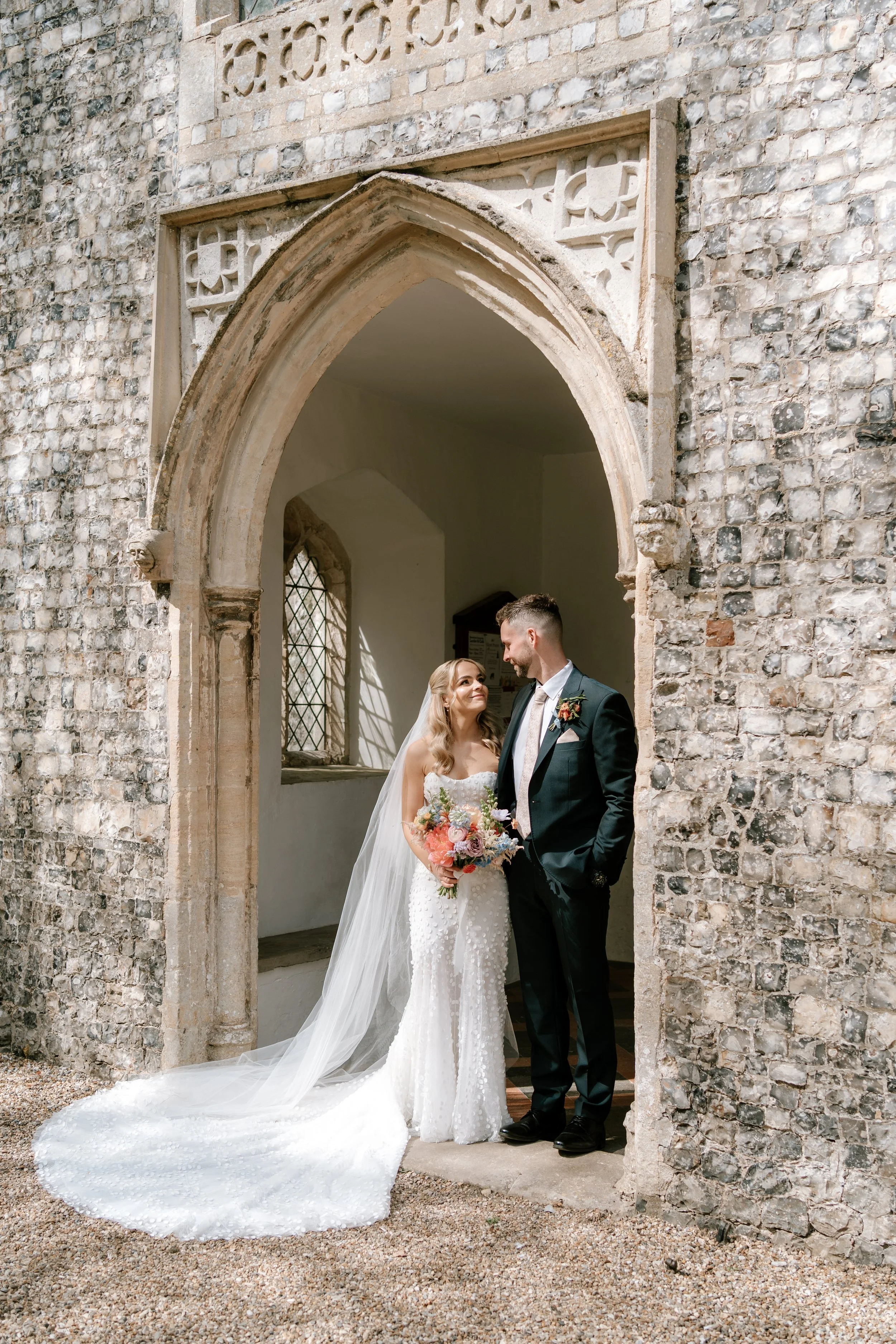 gemma-wythe-photography-gimingham-all-saints-church-couple-portrait..jpg