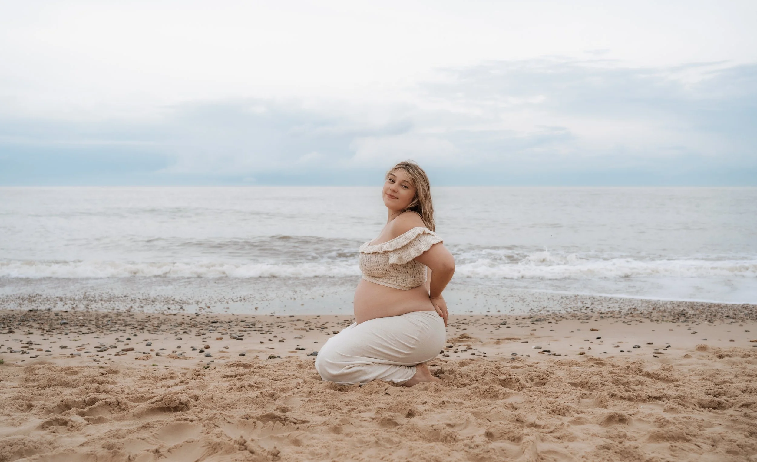 Suffolk maternity photographer 