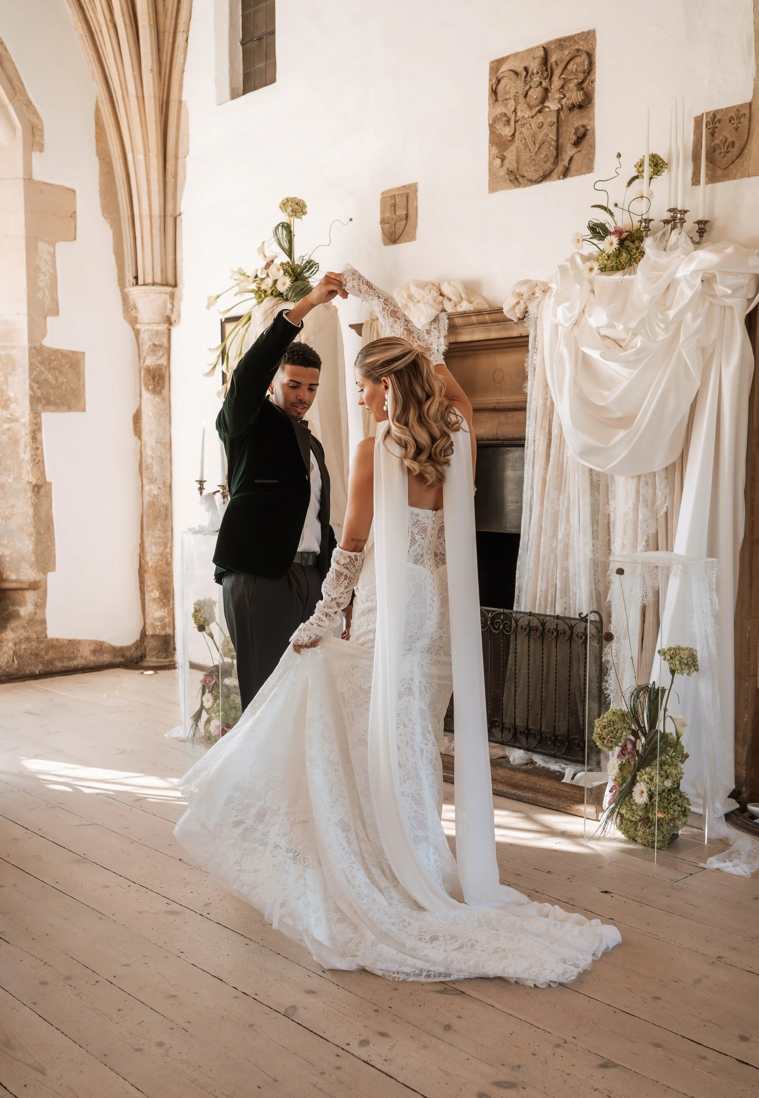 gemma-wythe-photography-butley-priory-first-dance-spin.jpg
