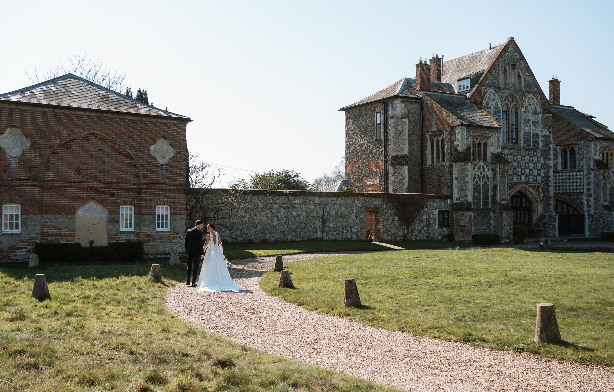 gemma-wythe-photography-butley-priory-wedding-venue.jpg