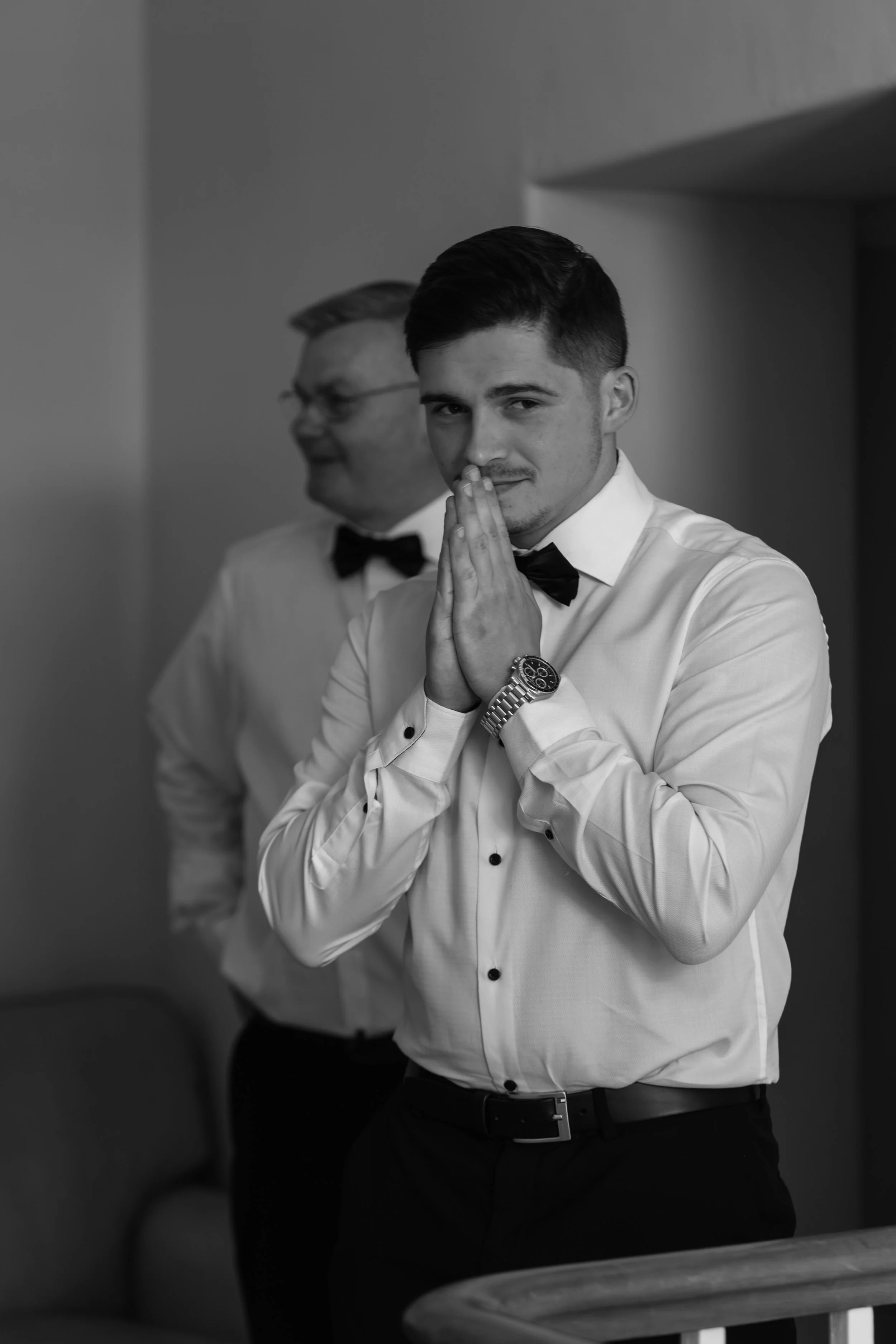 gemma-wythe-photography-wedding-photography-groom-prep.jpg