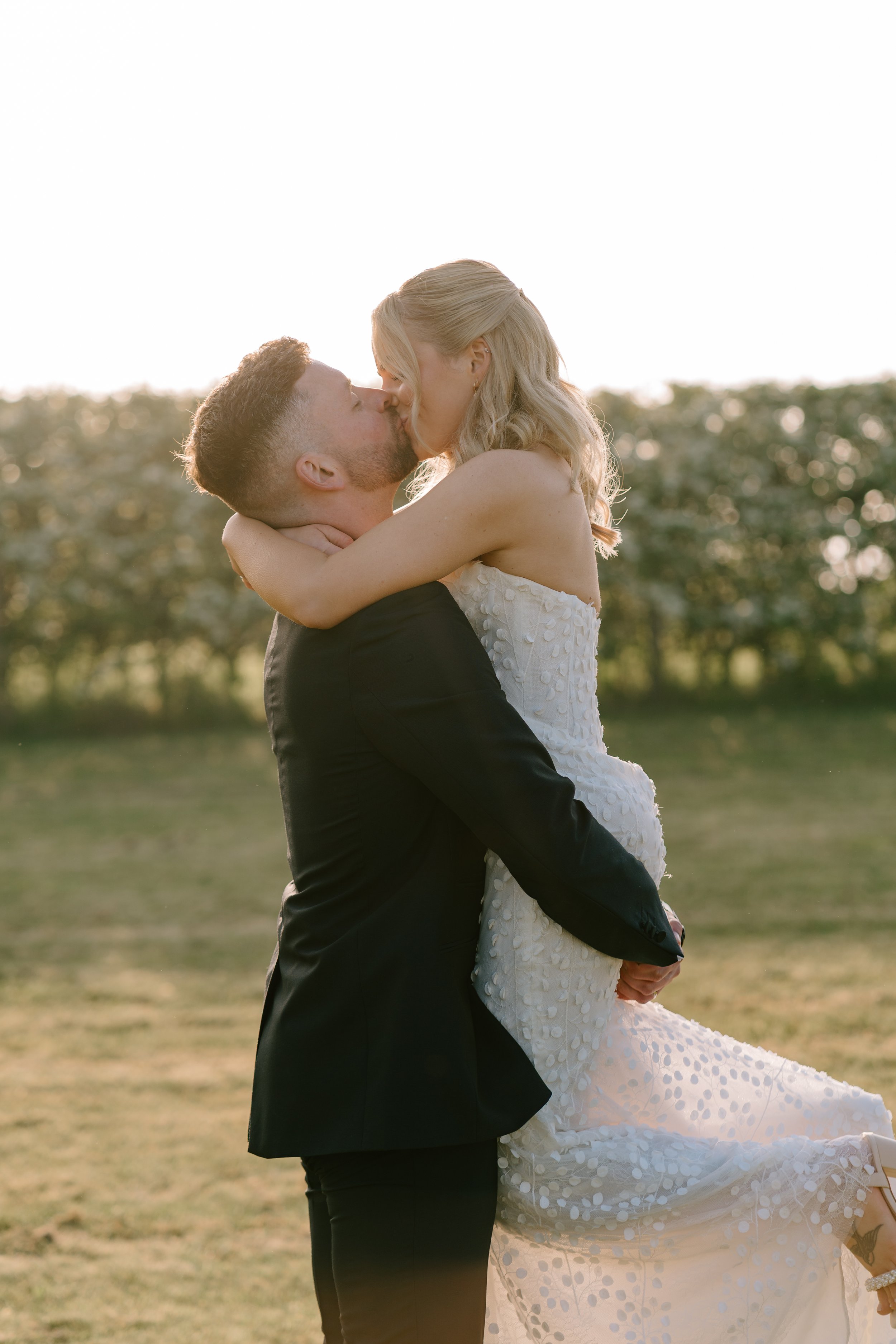 gemma-wythe-photography-golden-hour-wedding-portrait.jpg