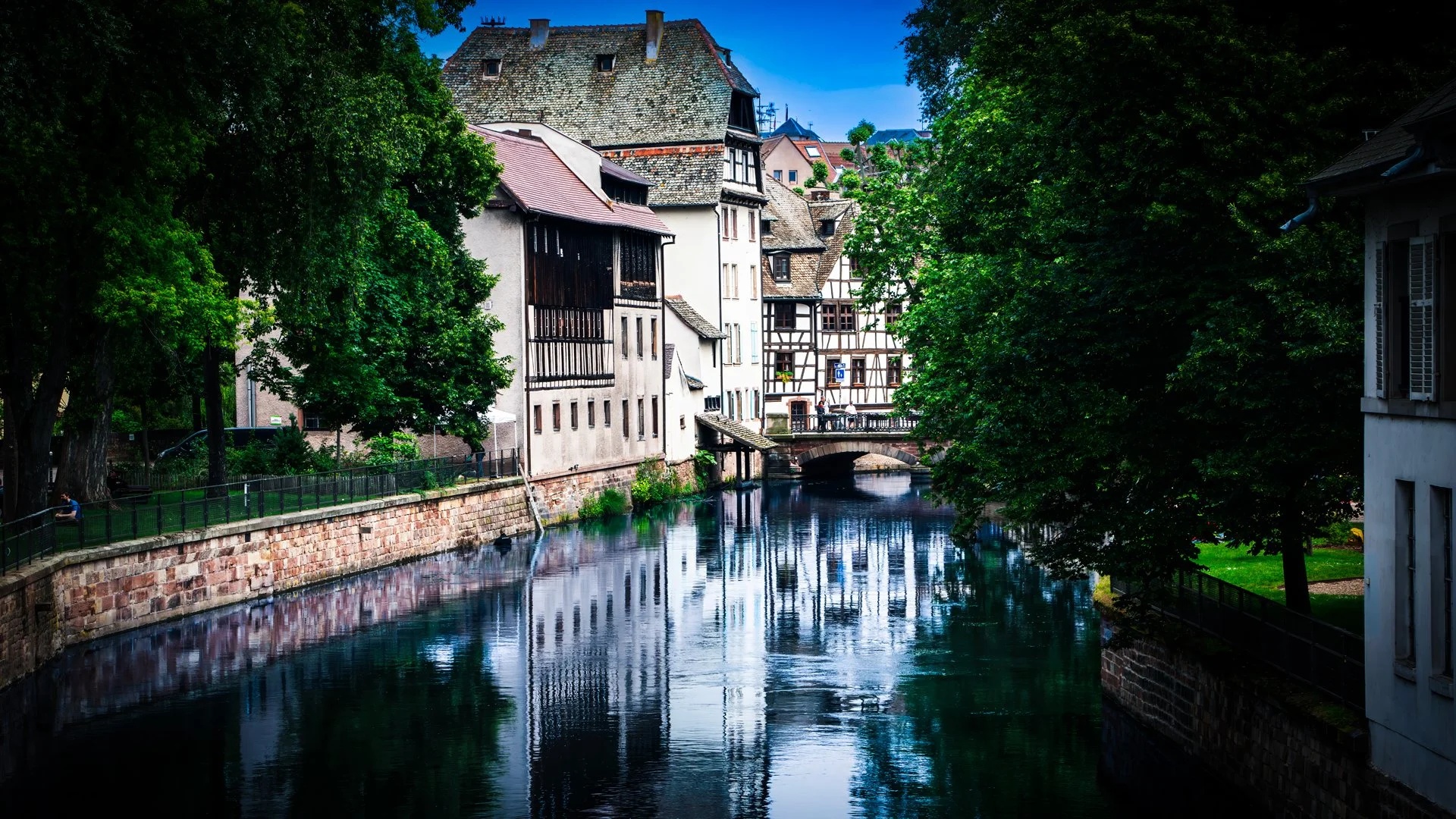 Strasbourg whispering ‘relax