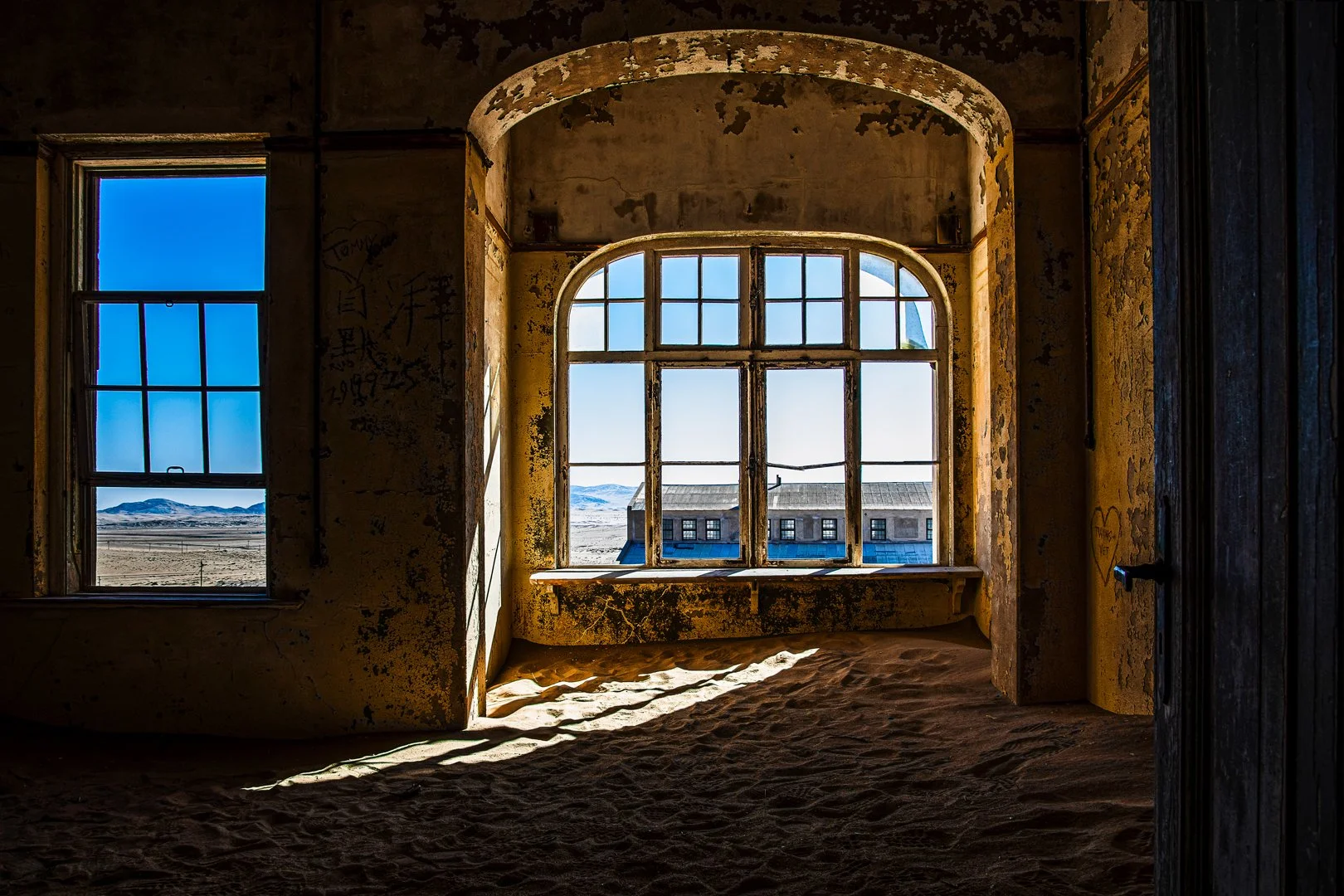 A silent frame