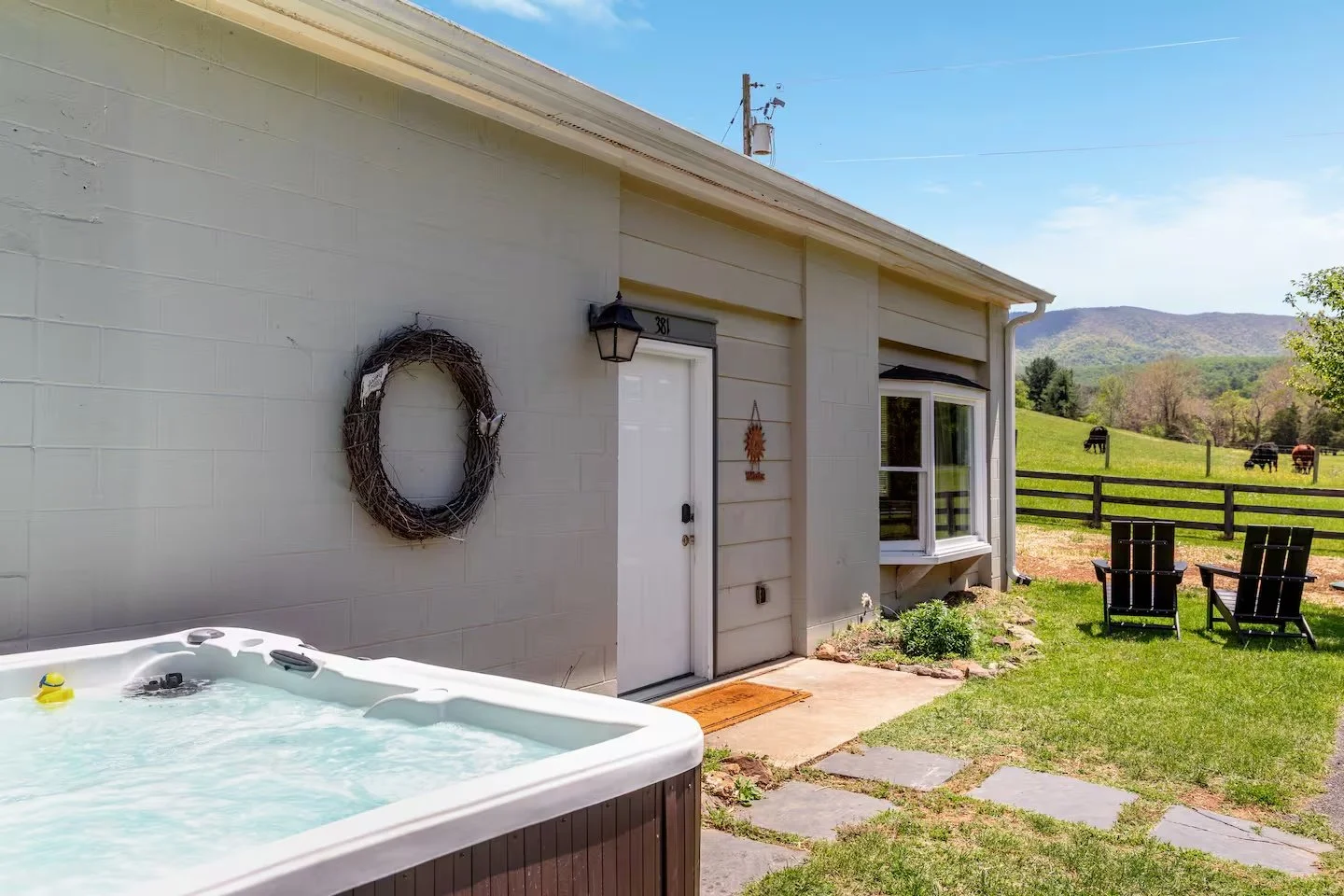 03-writers-cottage-hot-tub-exterior-day.jpg