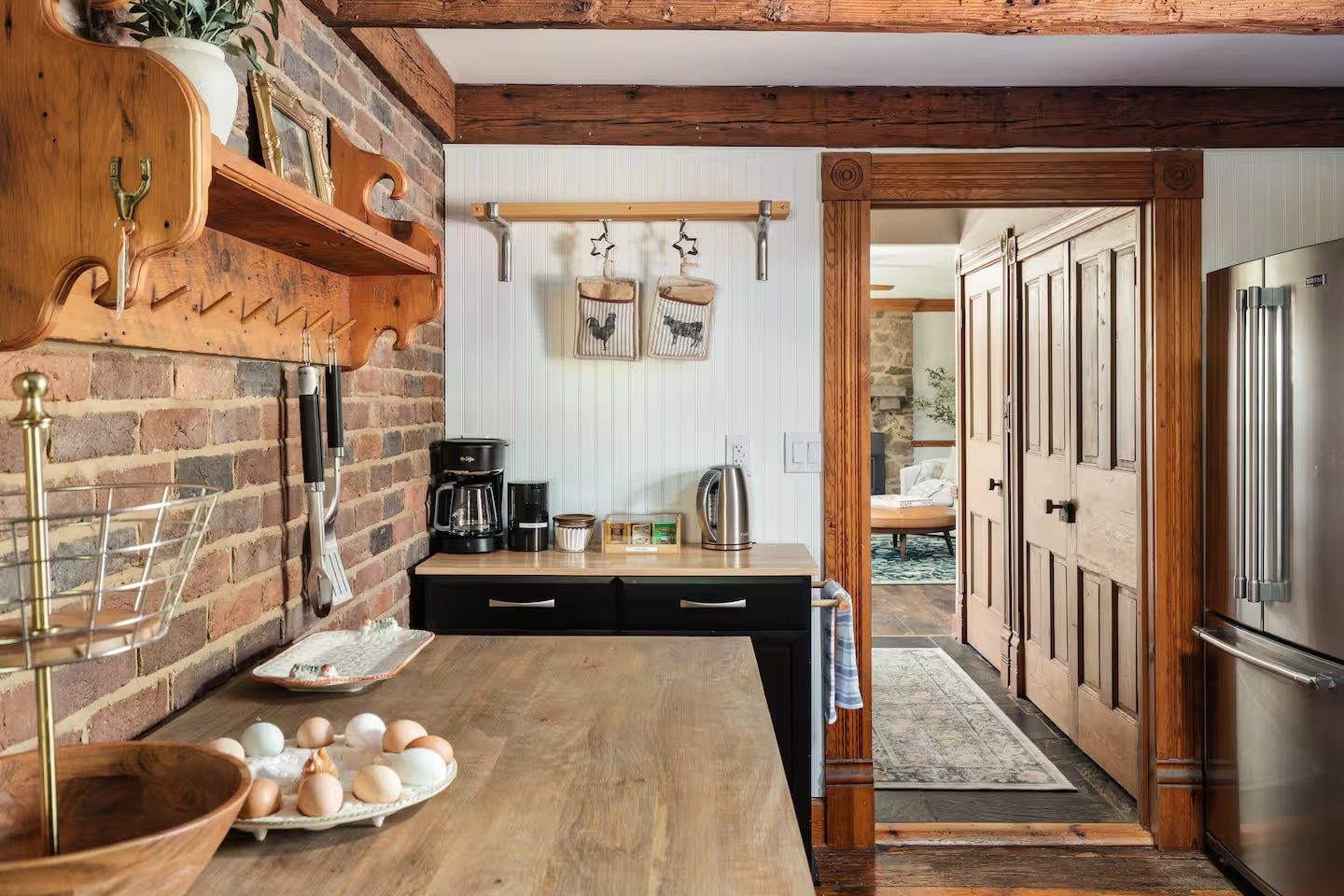 56-the-heritage-house-kitchen-coffee-bar-view.png