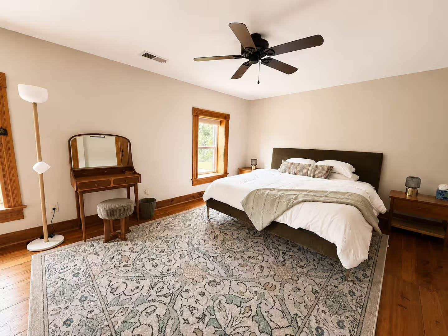 21-the-heritage-house-primary-bedroom-king-bed.png