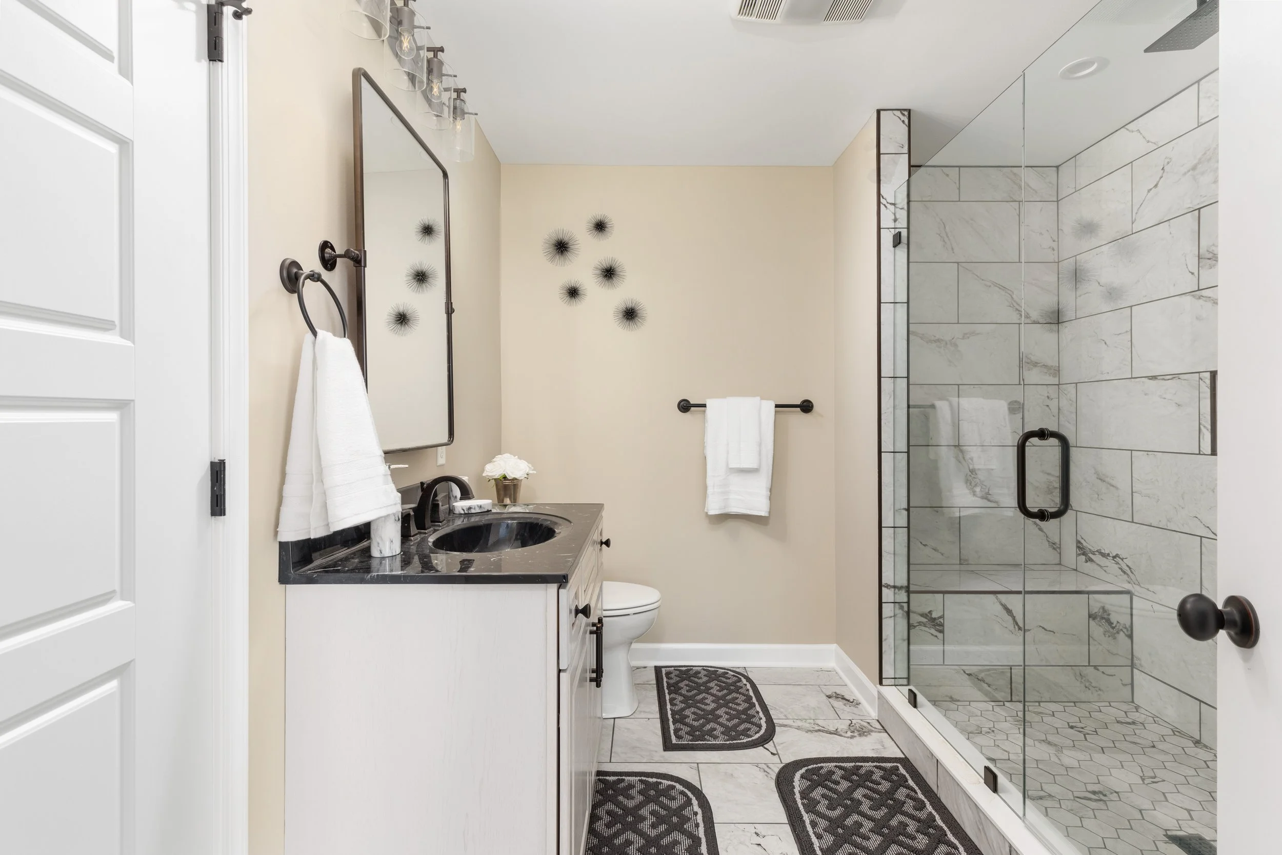 Sunset Mountain Bathroom 2.jpg