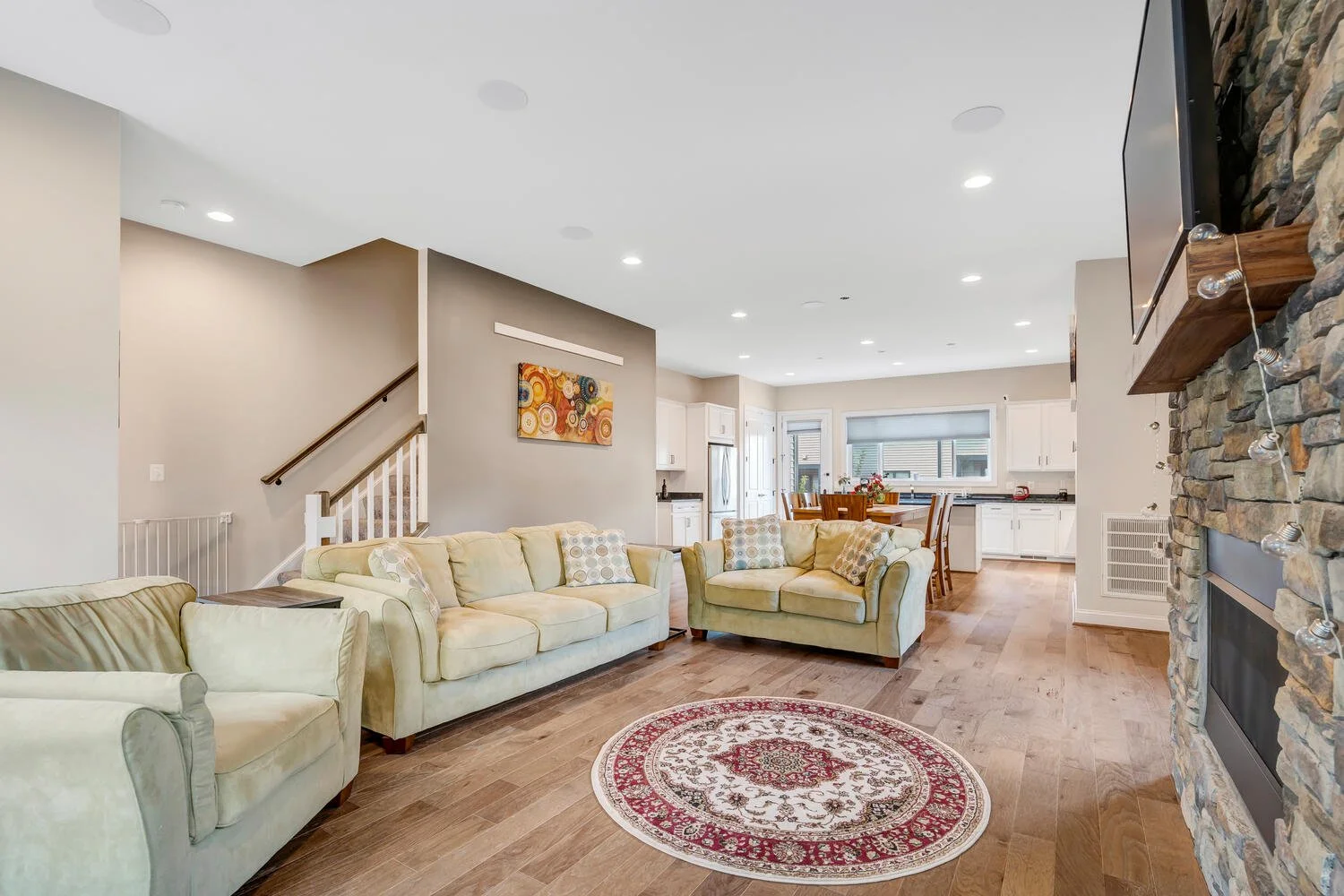 052-012-Interior-1500x1000.jpg