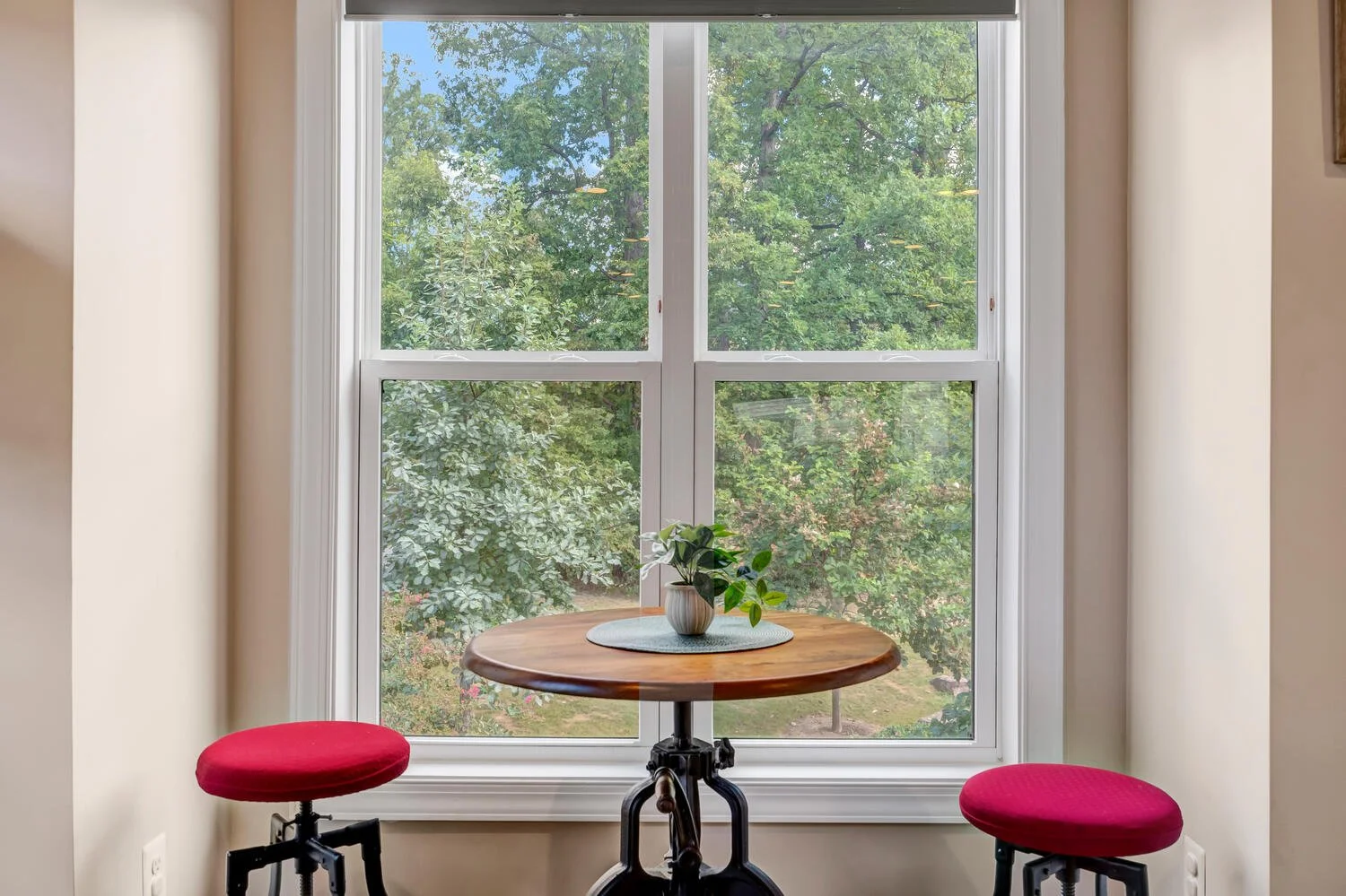 050-023-Interior-1500x1000.jpg