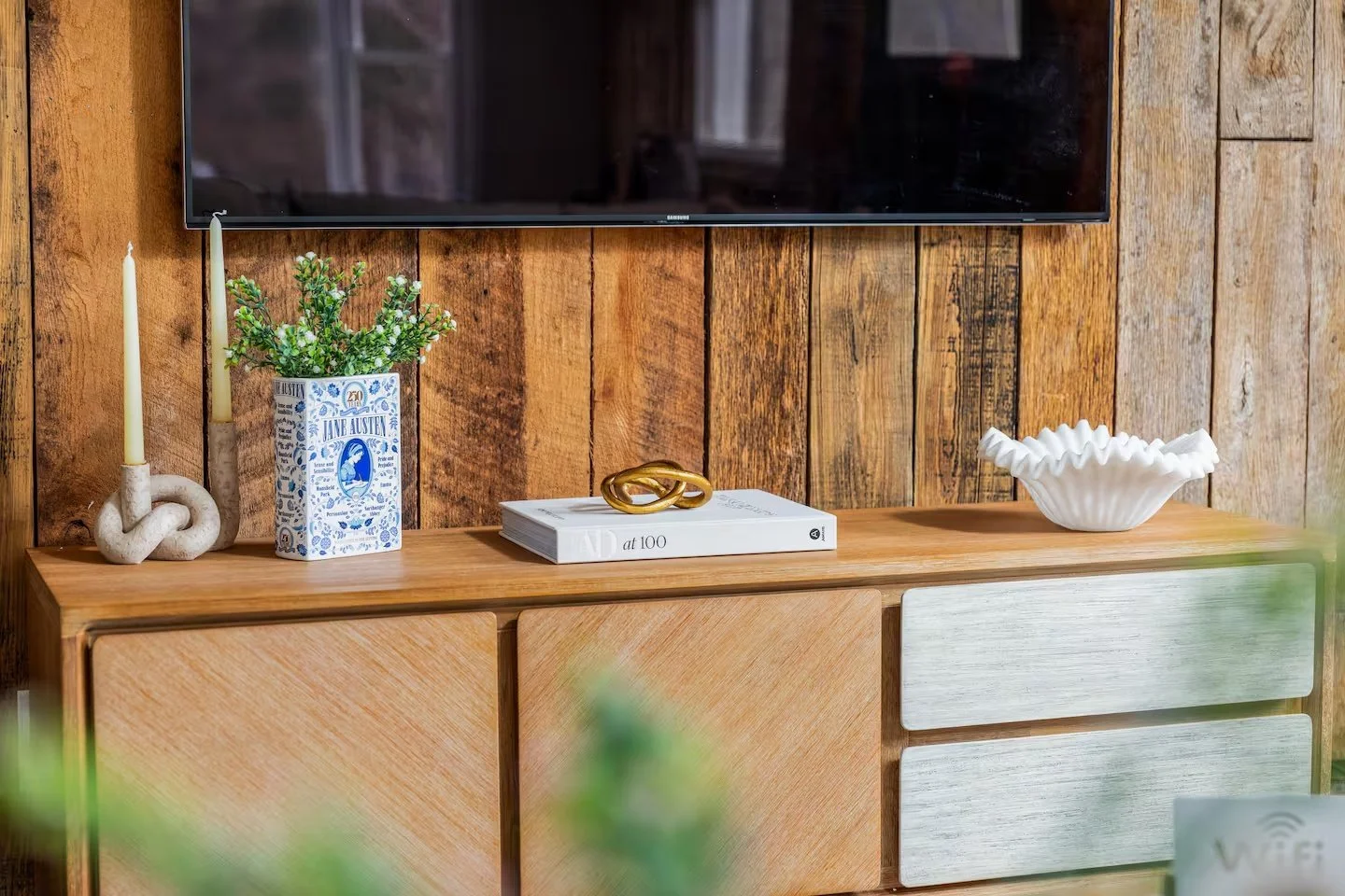 21-living-room-tv-console-detail.jpg