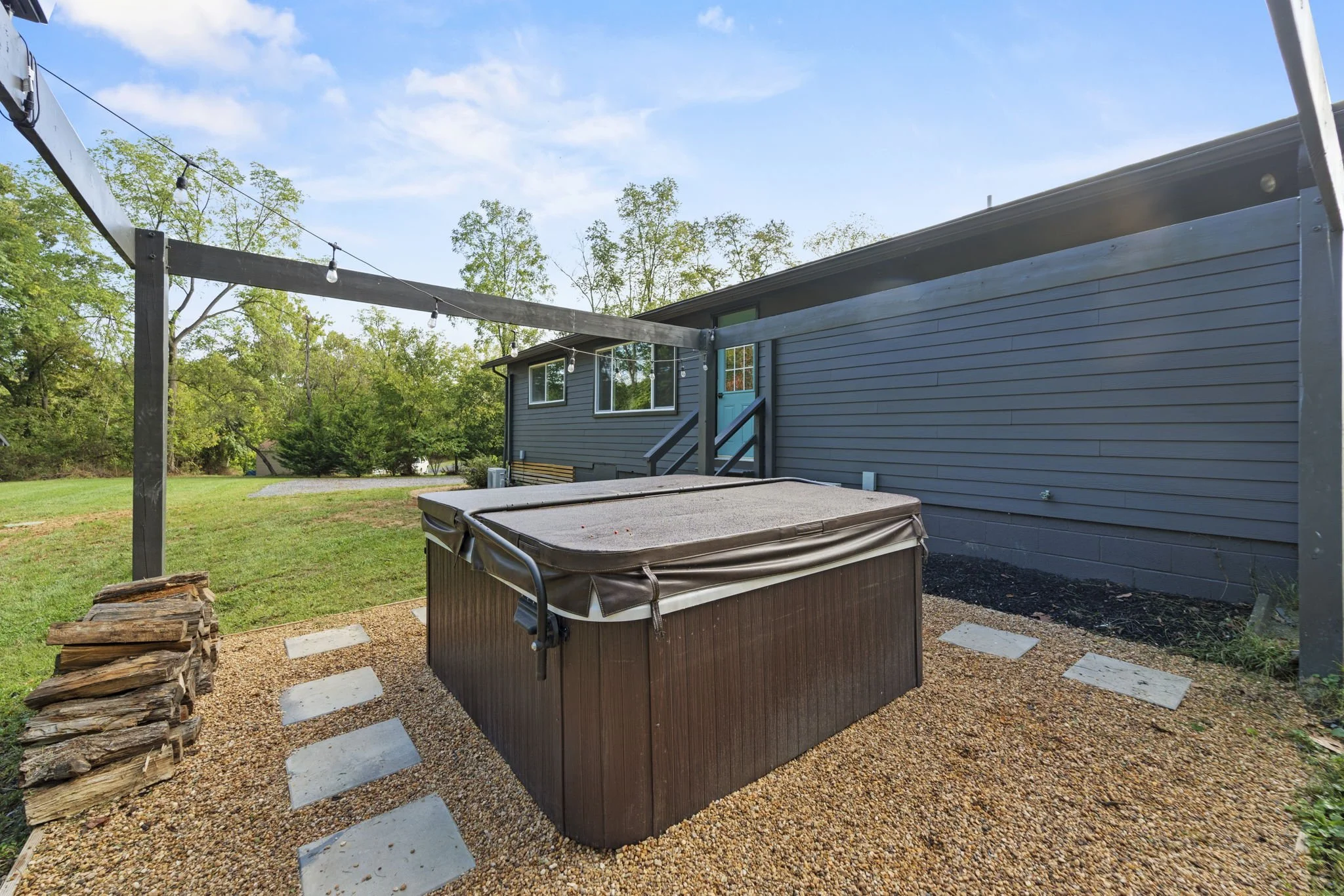 The River House hottub.jpg