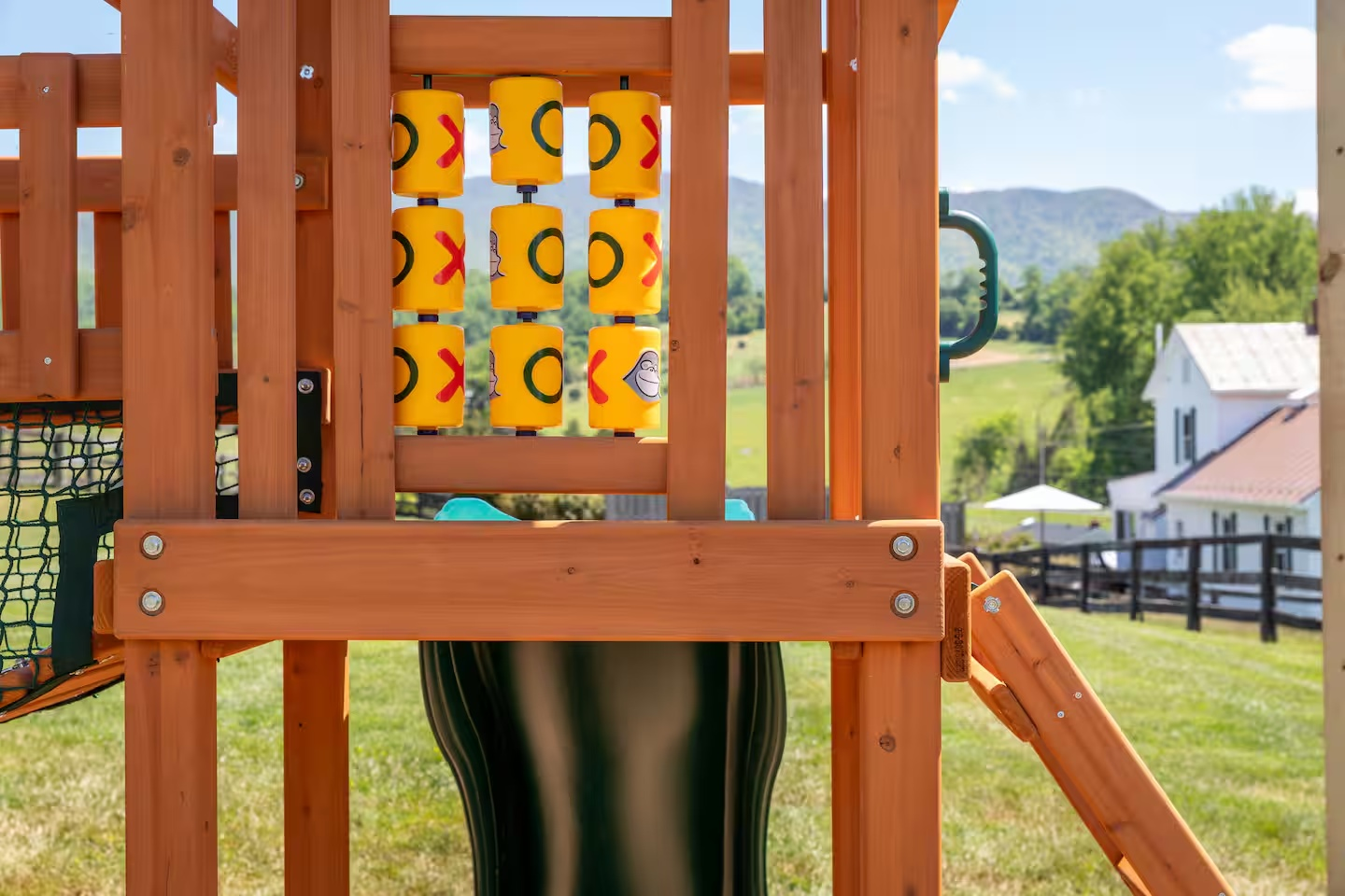 03-the-heritage-house-kids-playset-mountain-view.png