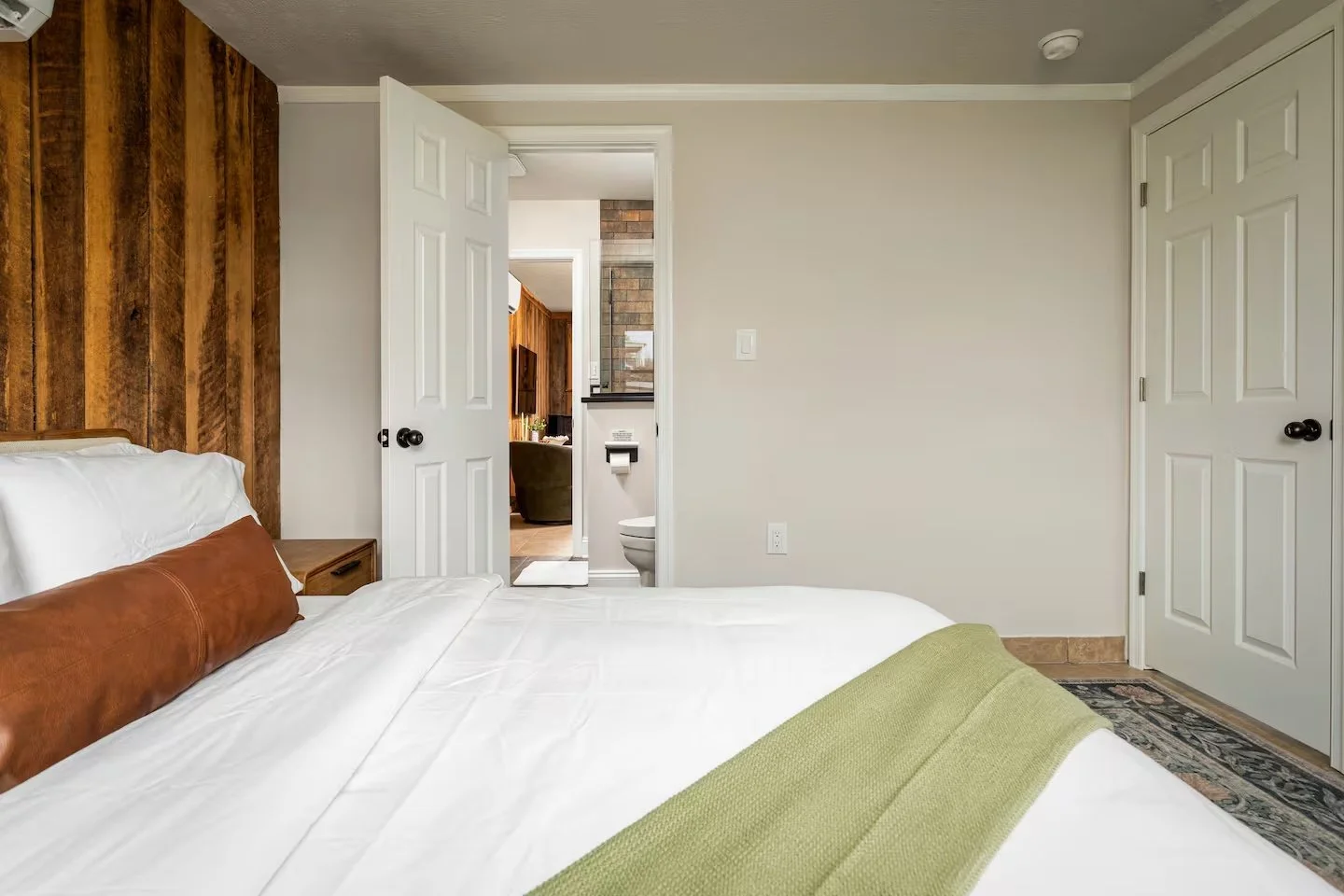 13-bedroom-bed-bathroom-view.jpg