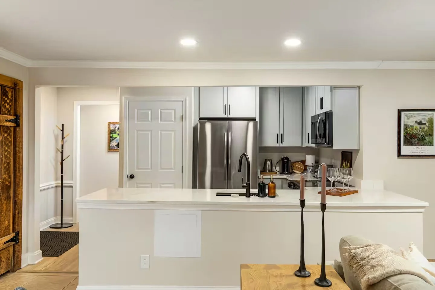 19-kitchen-wide.jpg