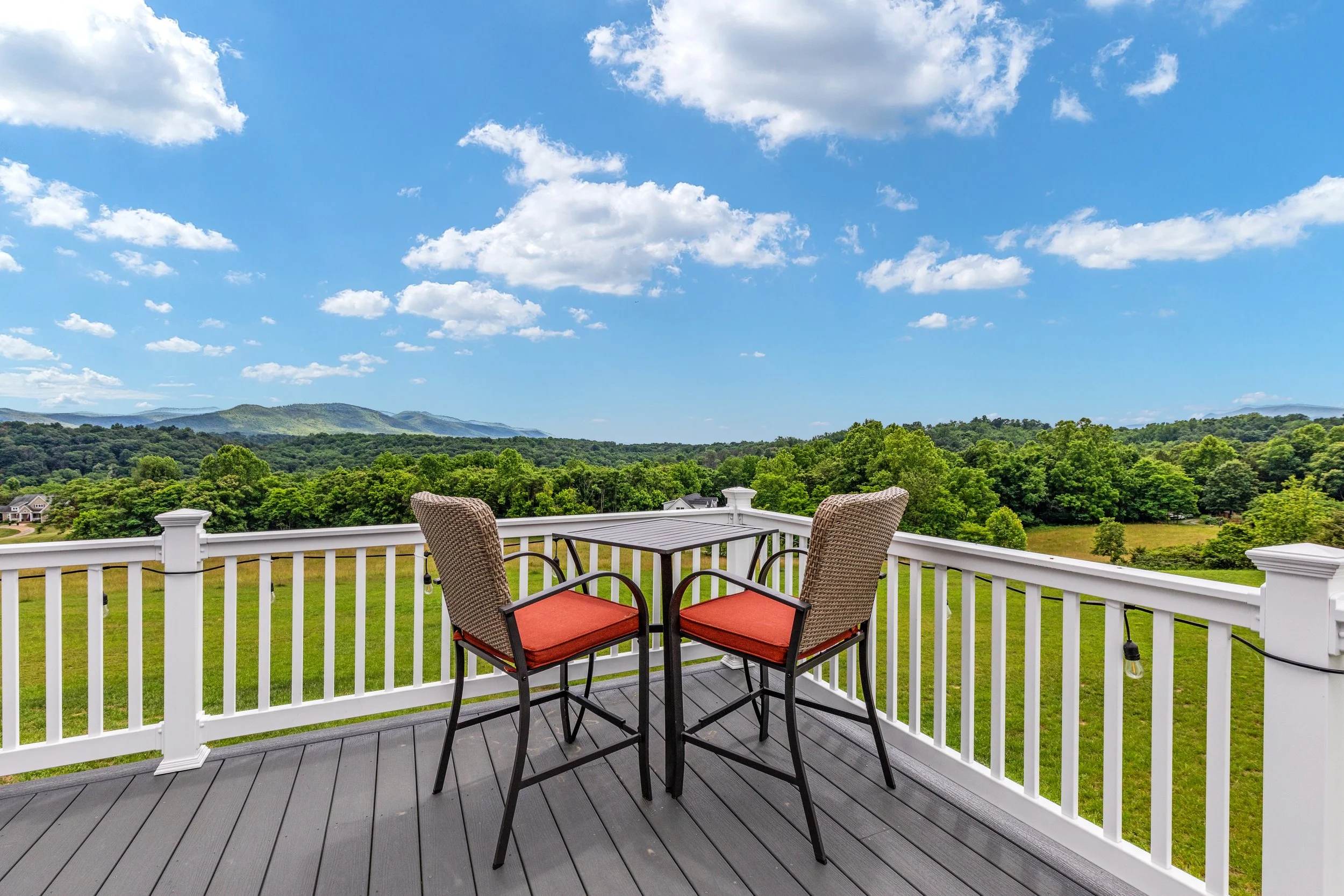 14-2E6A4278_547RiversideDr-SheilaJowkar-AbsoluteAltitude-28.jpg