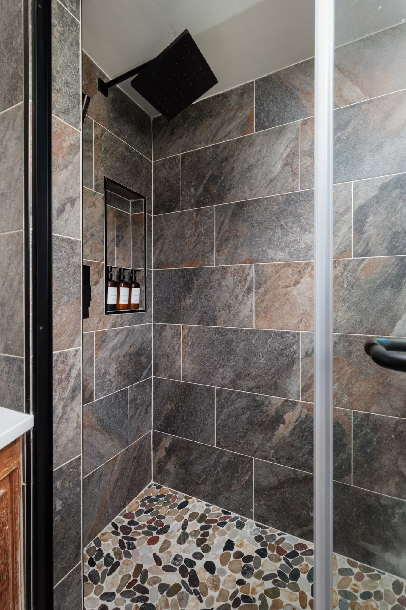 18-the-heritage-house-walk-in-tile-shower.png